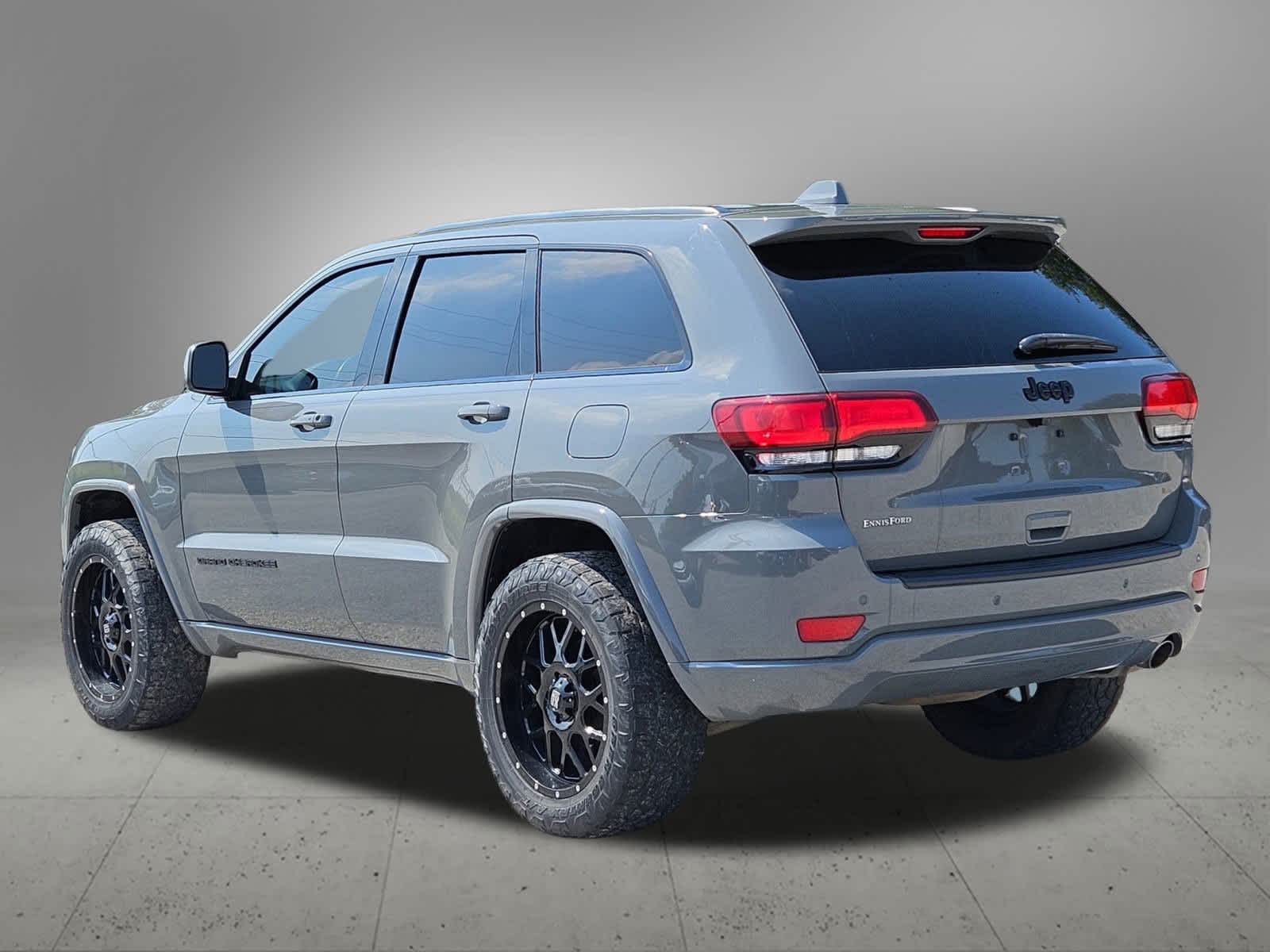 2019 Jeep Grand Cherokee Altitude photo 2