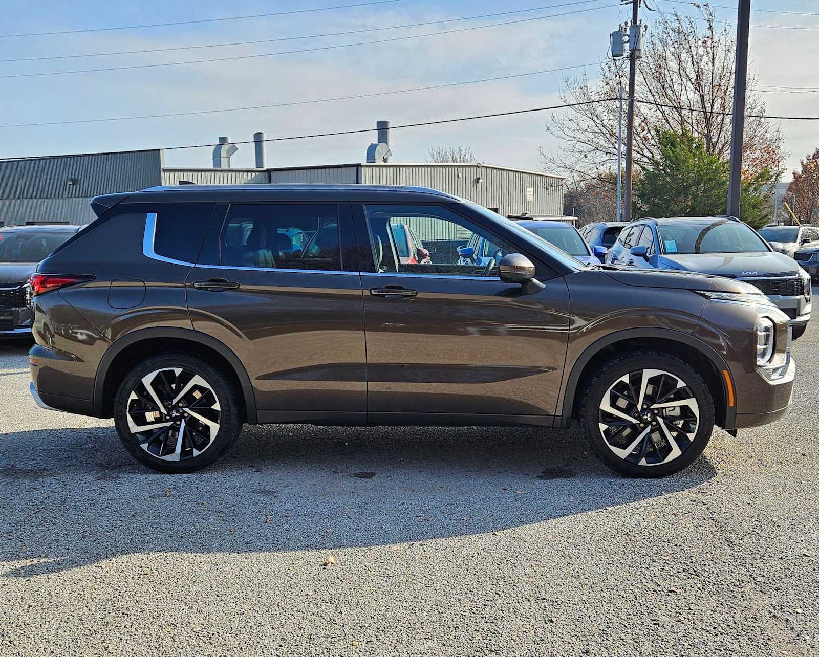 Thumbnail: 2022 Mitsubishi Outlander - 7