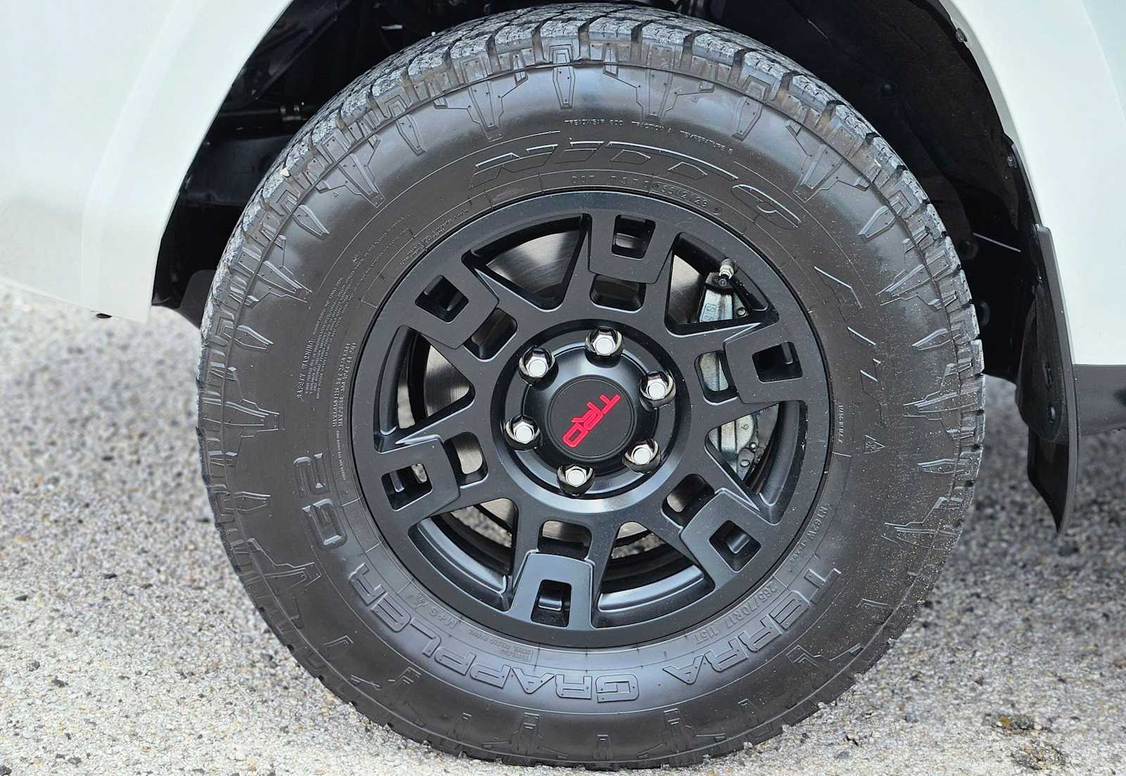 Thumbnail: 2019 Toyota 4Runner - 14