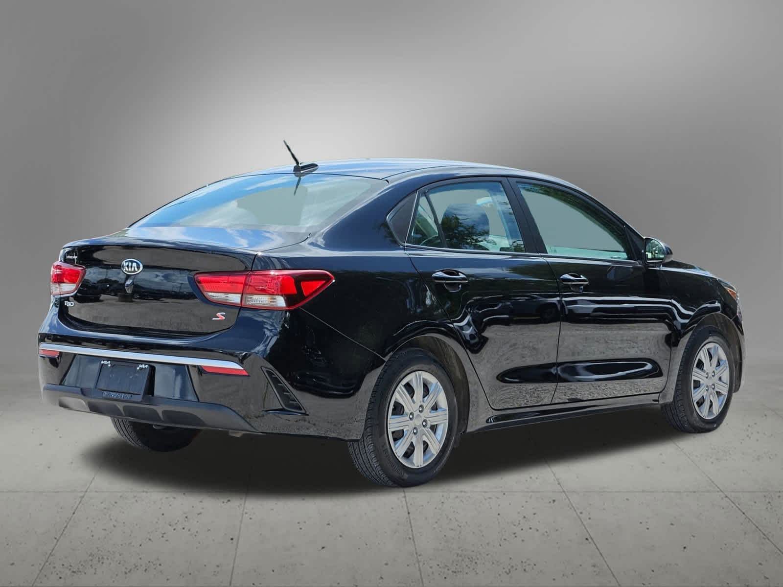 Thumbnail: 2021 Kia Rio - 6