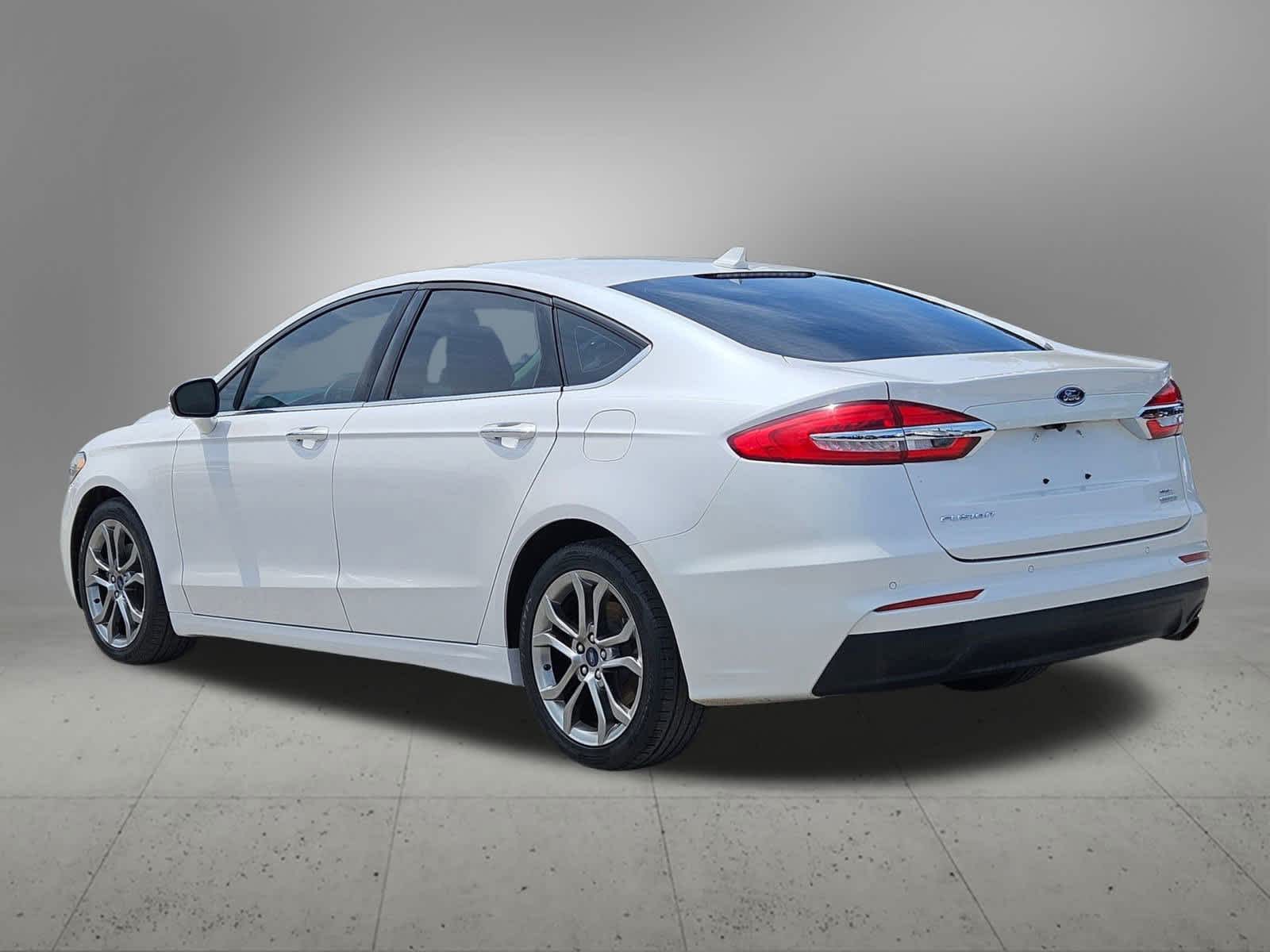 Thumbnail: 2020 Ford Fusion - 4