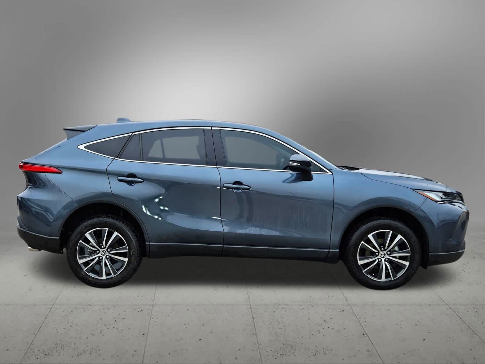 Thumbnail: 2023 Toyota Venza - 7