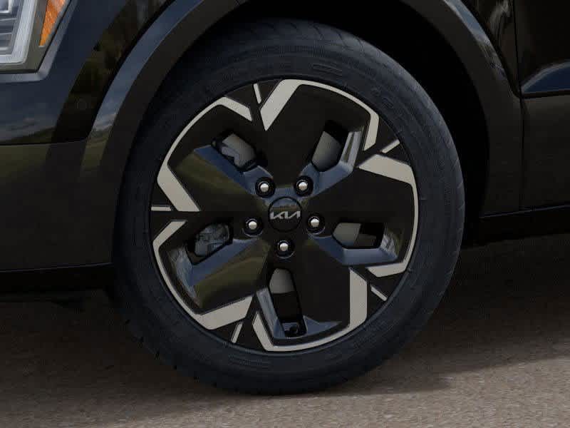 Thumbnail: 2024 Kia Niro - 9