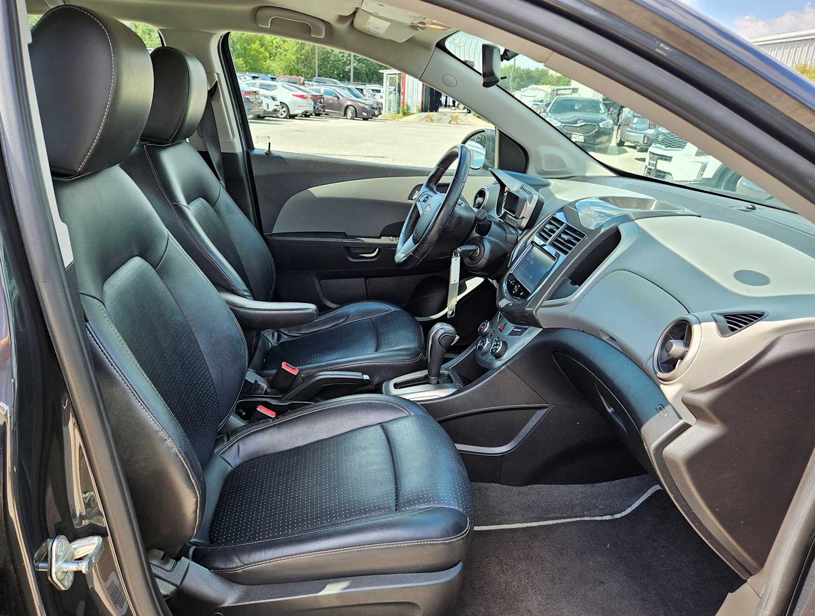 Thumbnail: 2015 Chevrolet Sonic - 21
