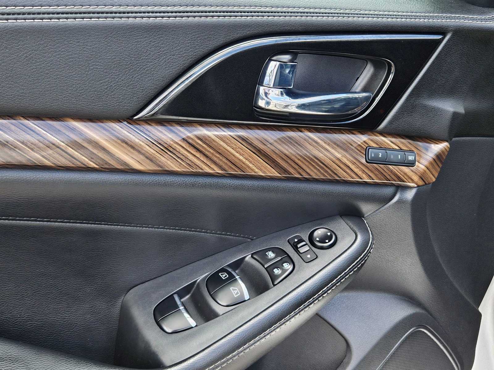 Thumbnail: 2017 Nissan Maxima - 30