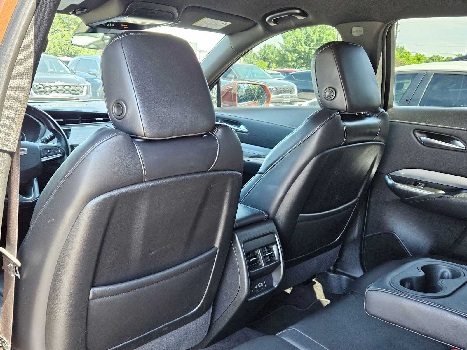 Thumbnail: 2021 Cadillac XT4 - 18