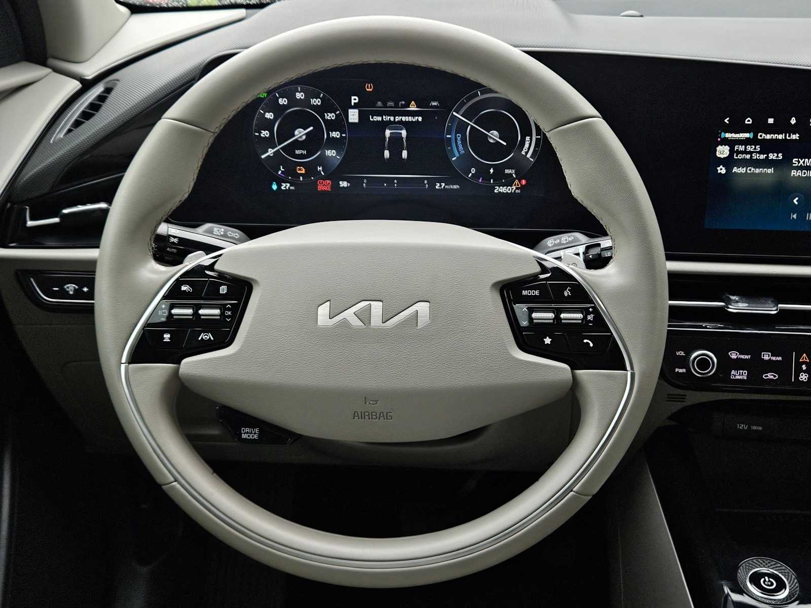 Thumbnail: 2023 Kia Niro - 21
