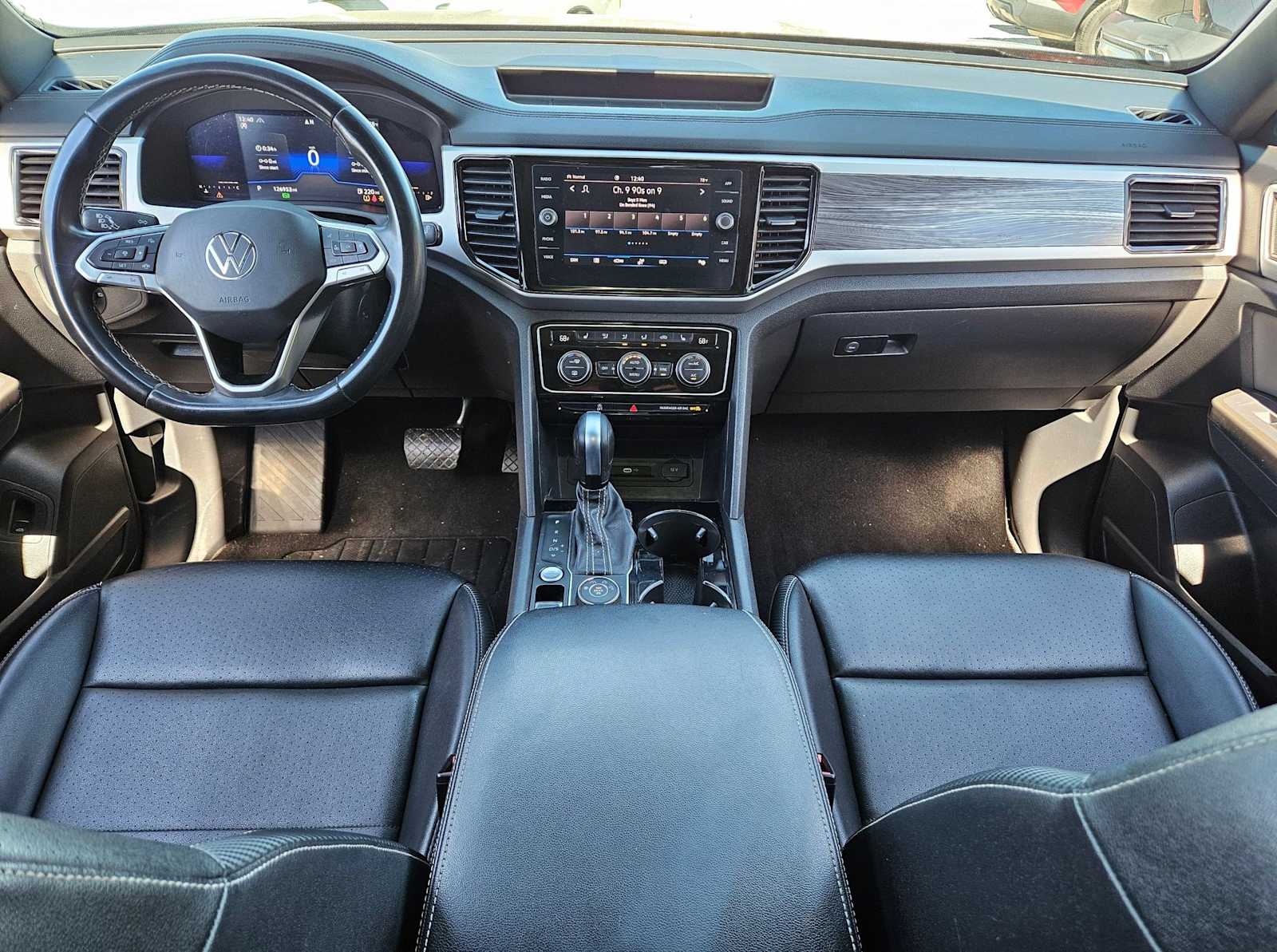 Thumbnail: 2022 Volkswagen Atlas - 16