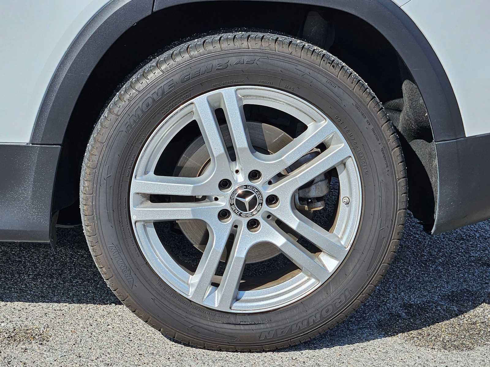 Thumbnail: 2023 Mercedes-Benz GLB - 13