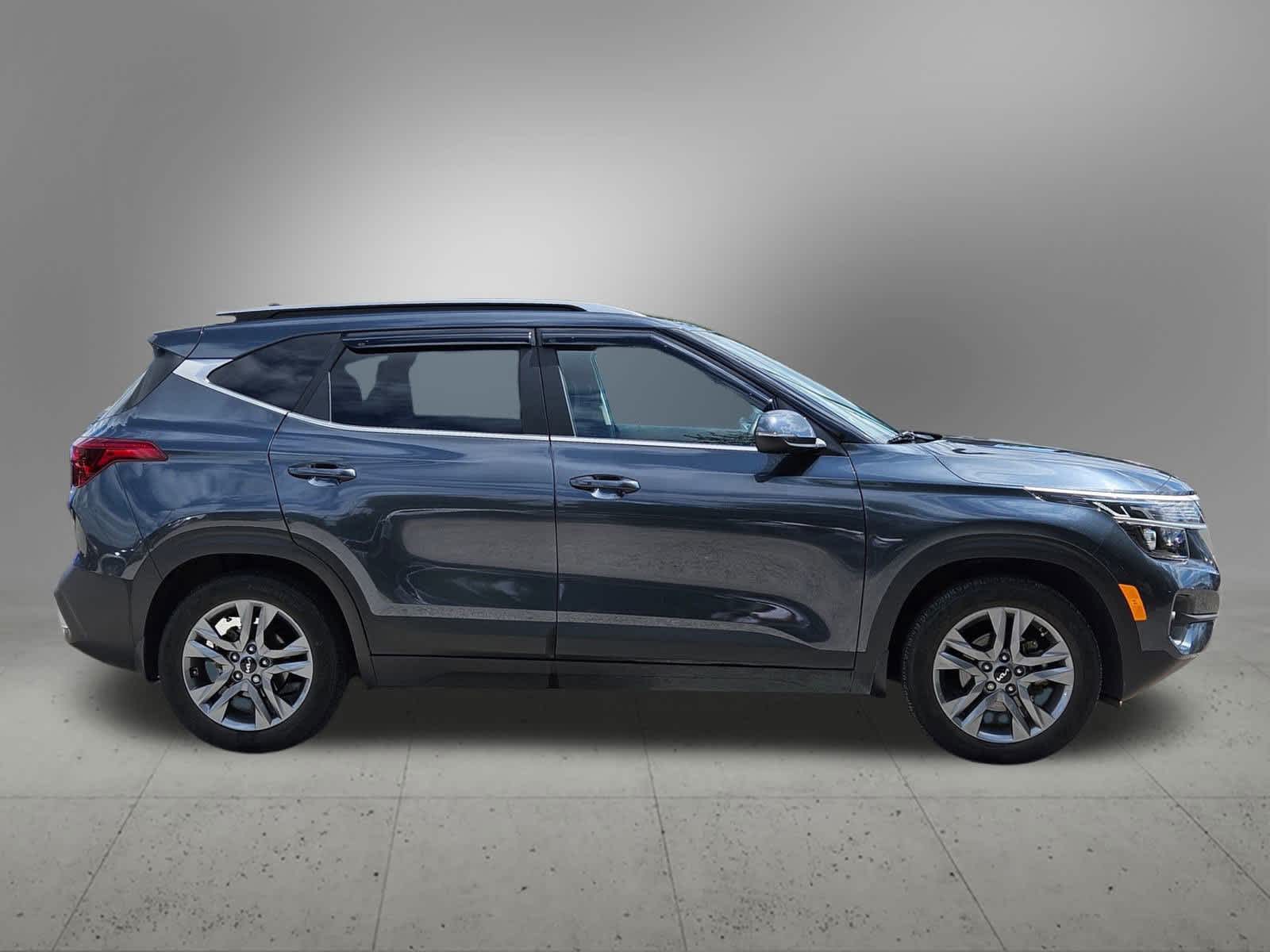 Thumbnail: 2022 Kia Seltos - 6