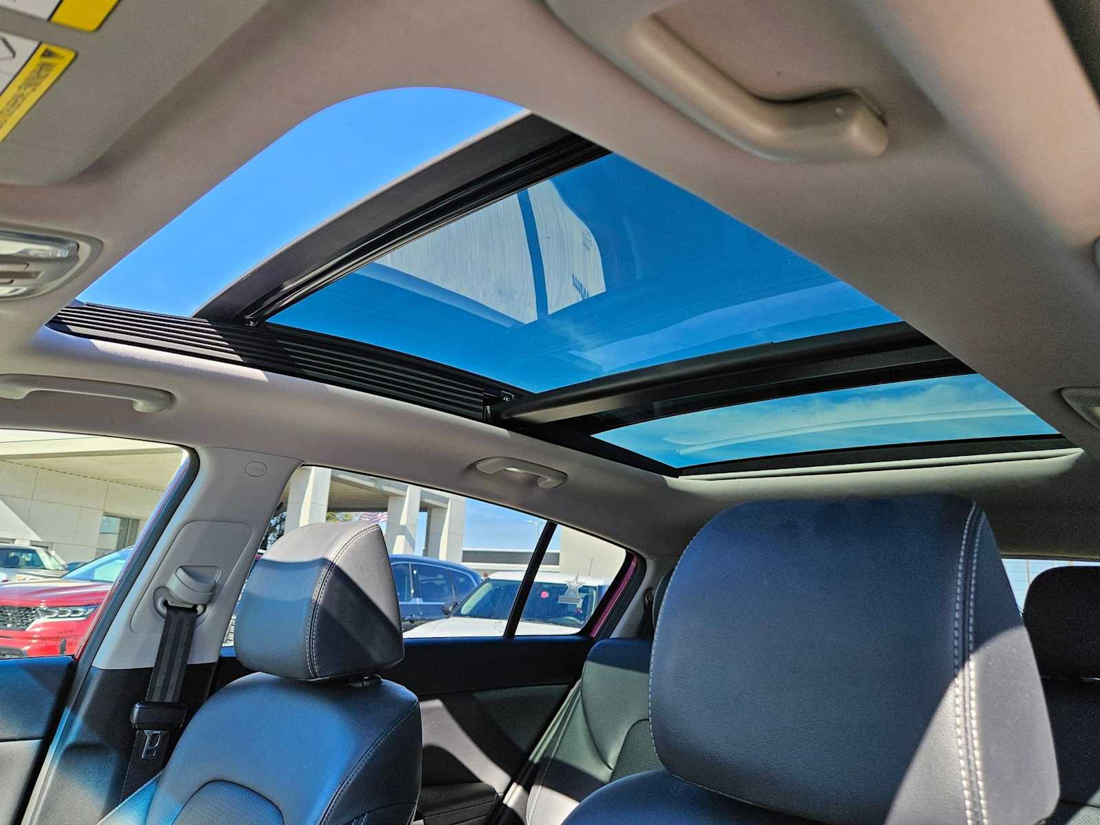 Thumbnail: 2022 Kia Sportage - 16