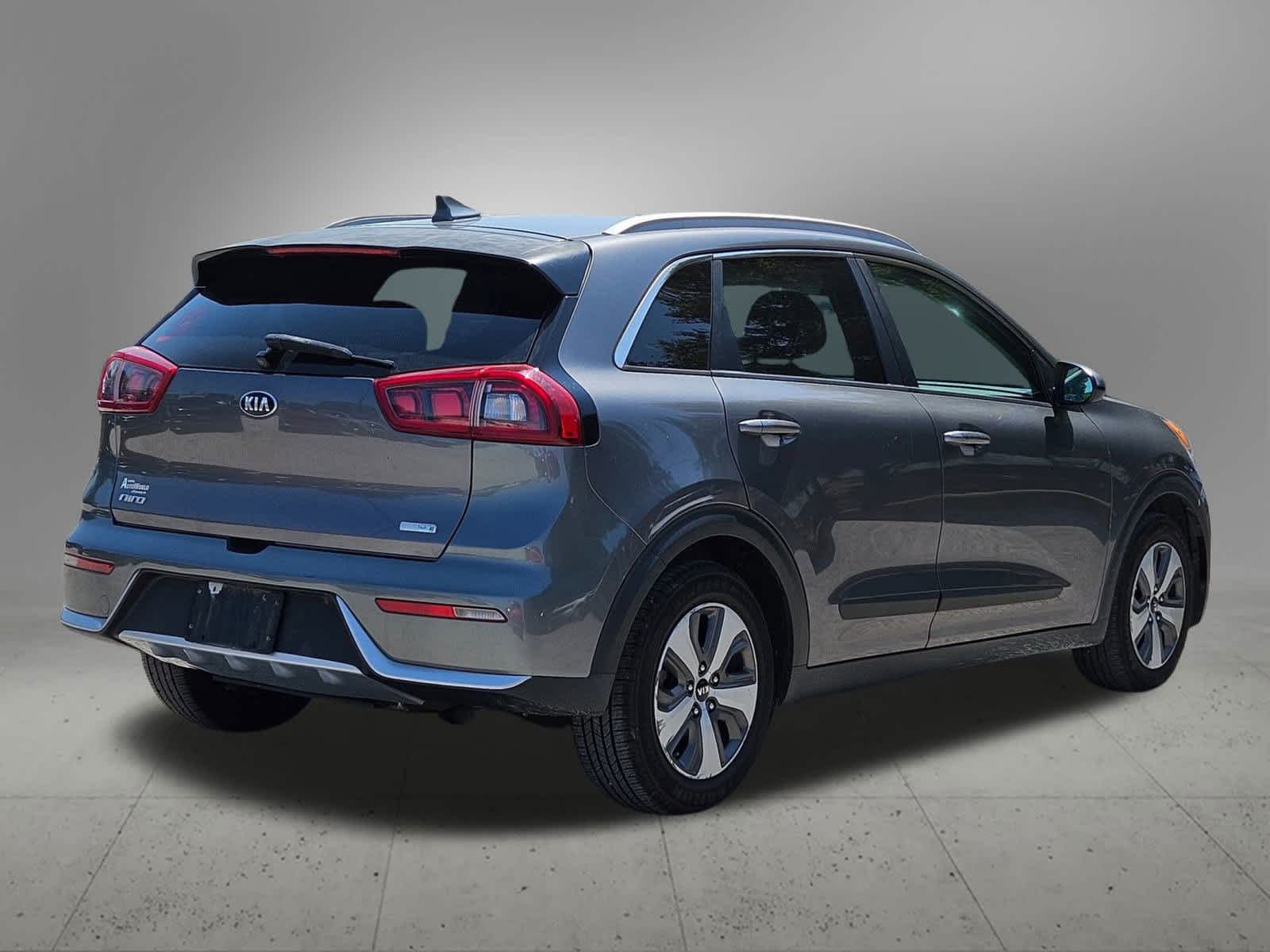 Thumbnail: 2018 Kia Niro - 5