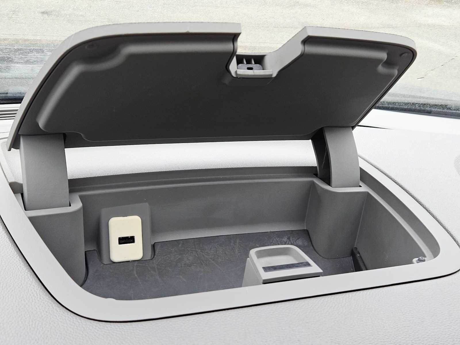 Thumbnail: 2014 Chevrolet Traverse - 29