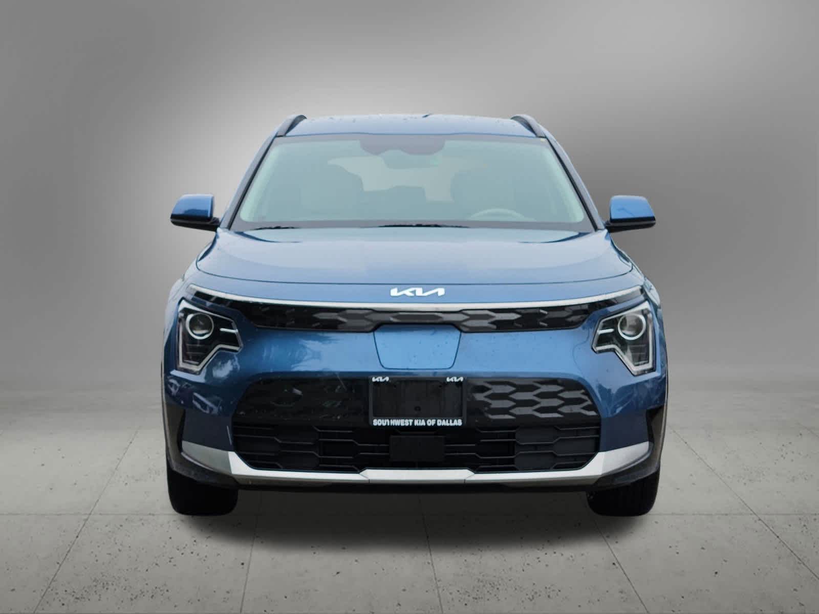 Thumbnail: 2023 Kia Niro - 9