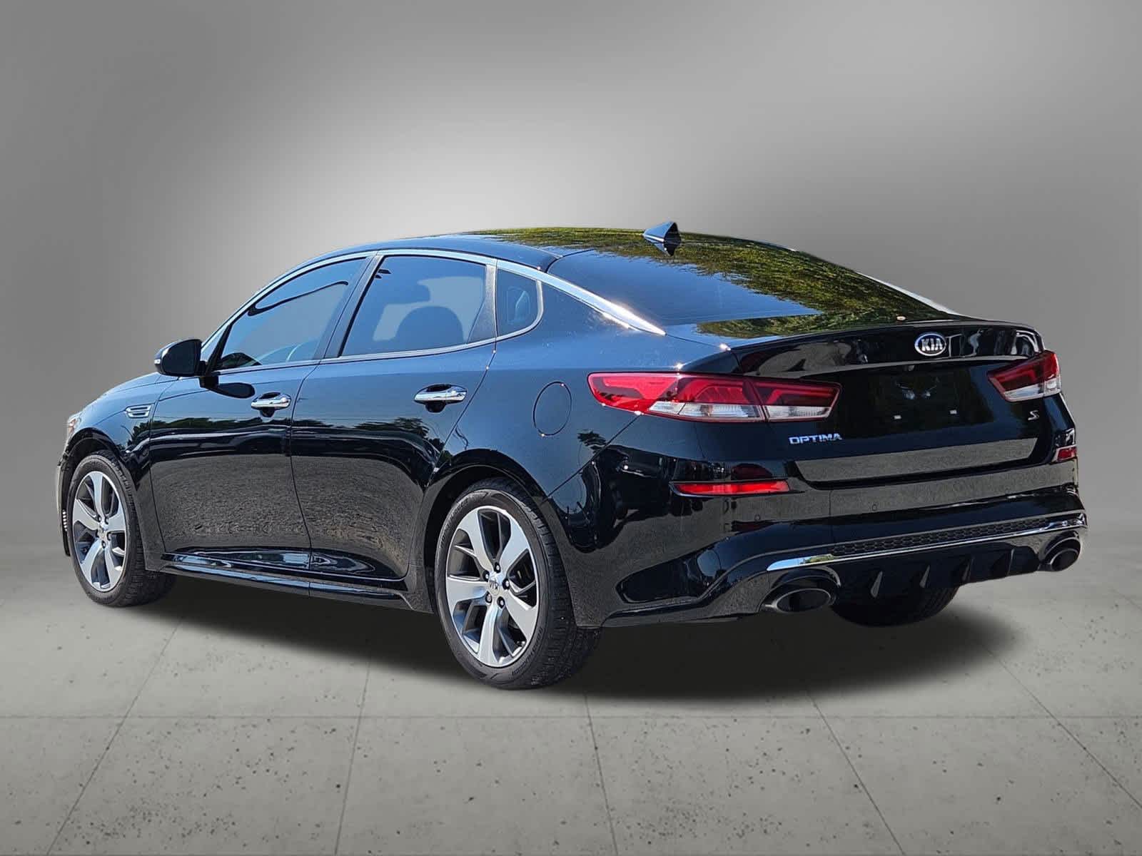 Thumbnail: 2019 Kia Optima - 3