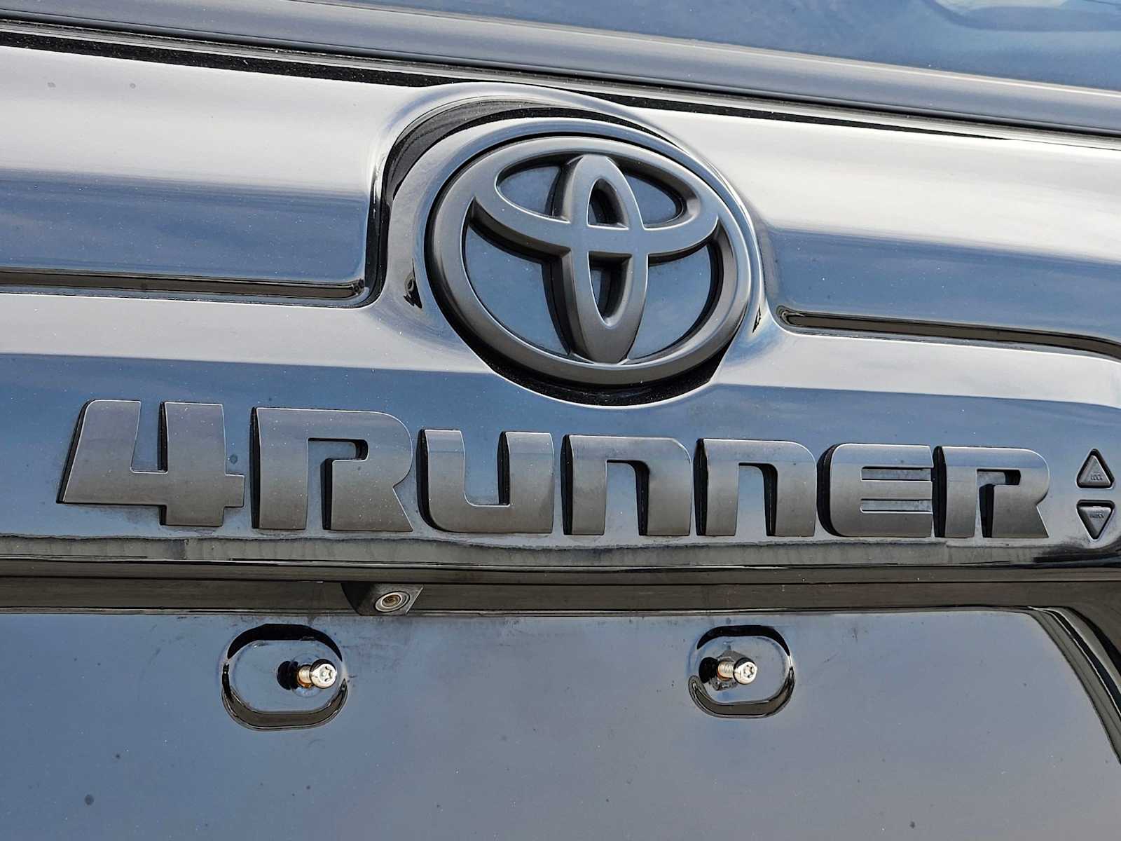 Thumbnail: 2018 Toyota 4Runner - 13