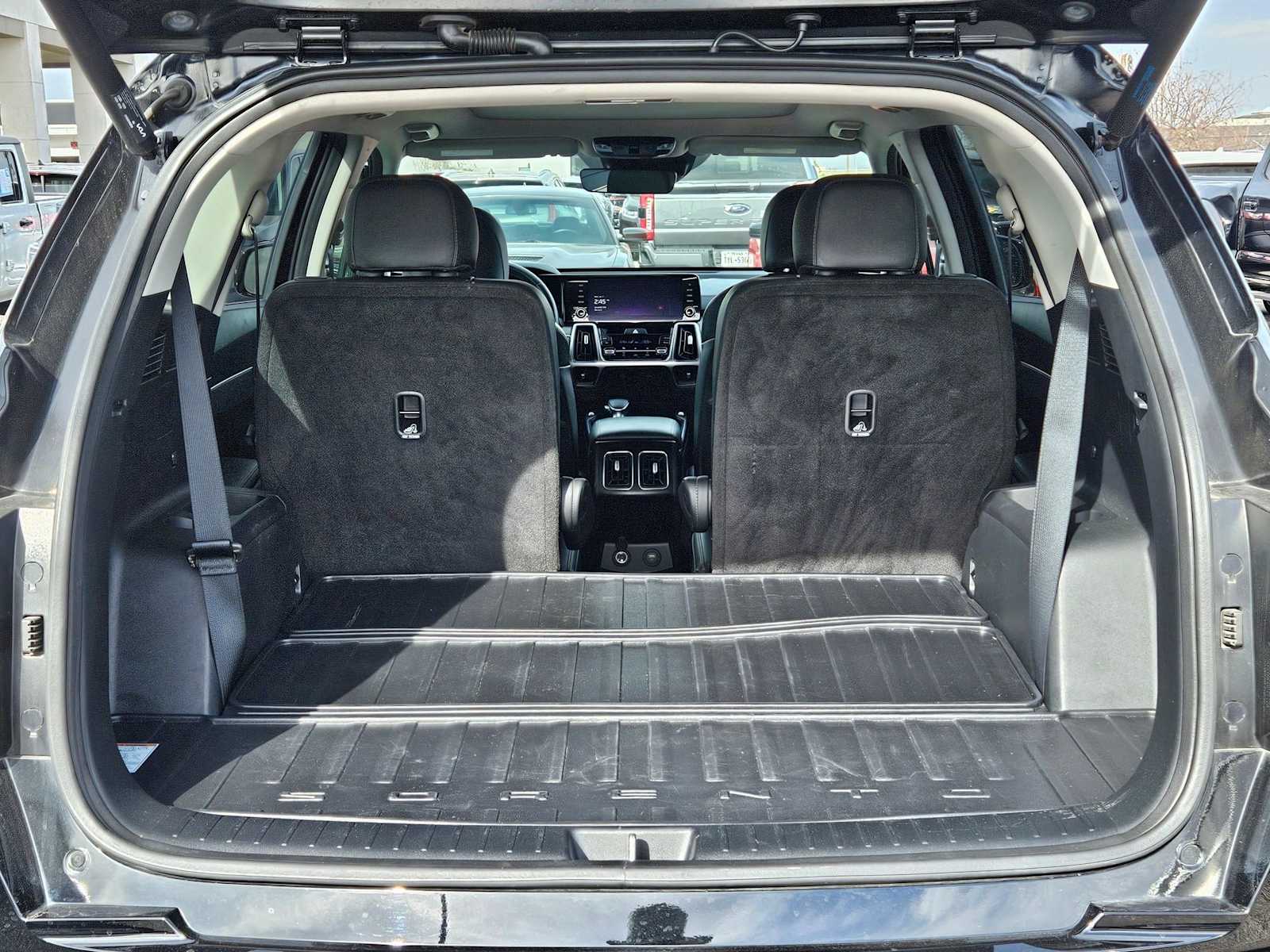 Thumbnail: 2023 Kia Sorento - 34