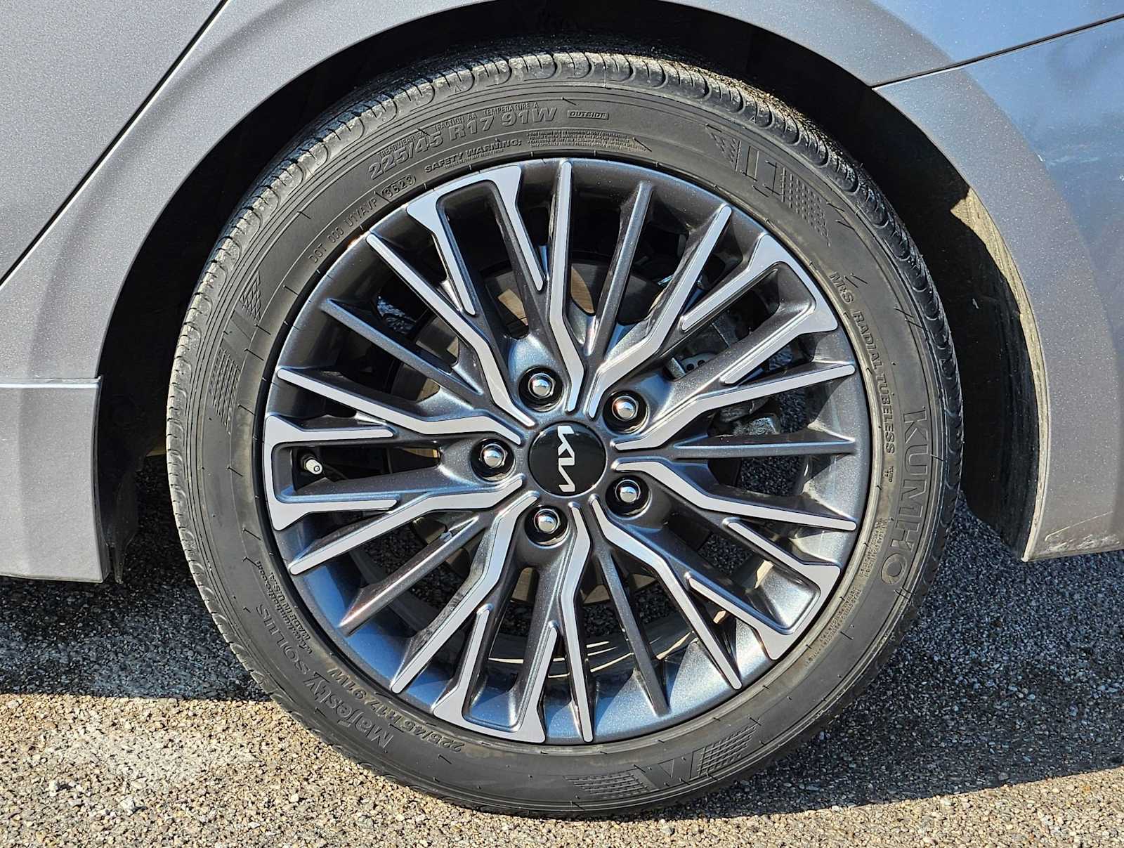 Thumbnail: 2024 Kia Forte - 15