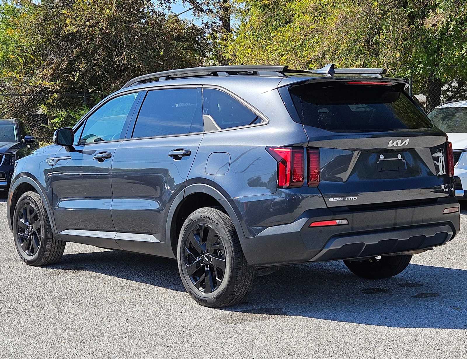 Thumbnail: 2023 Kia Sorento - 3