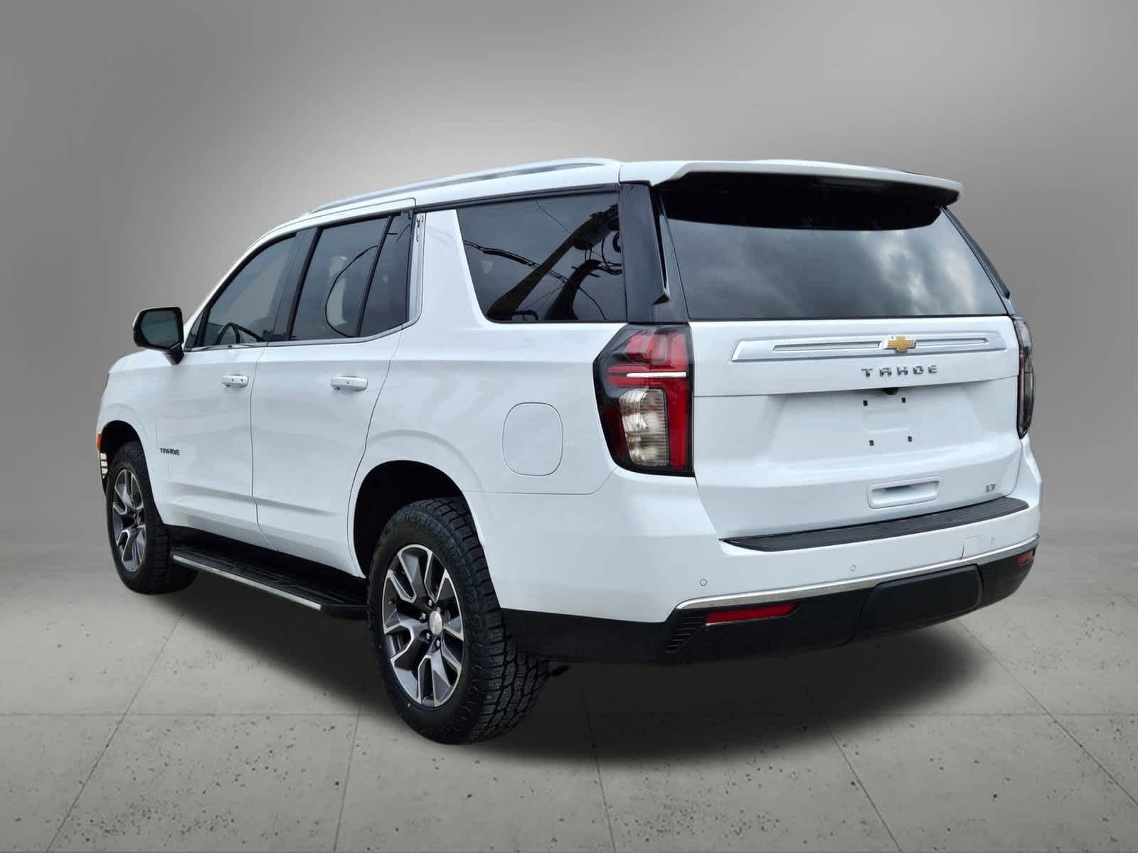 Thumbnail: 2022 Chevrolet Tahoe - 4