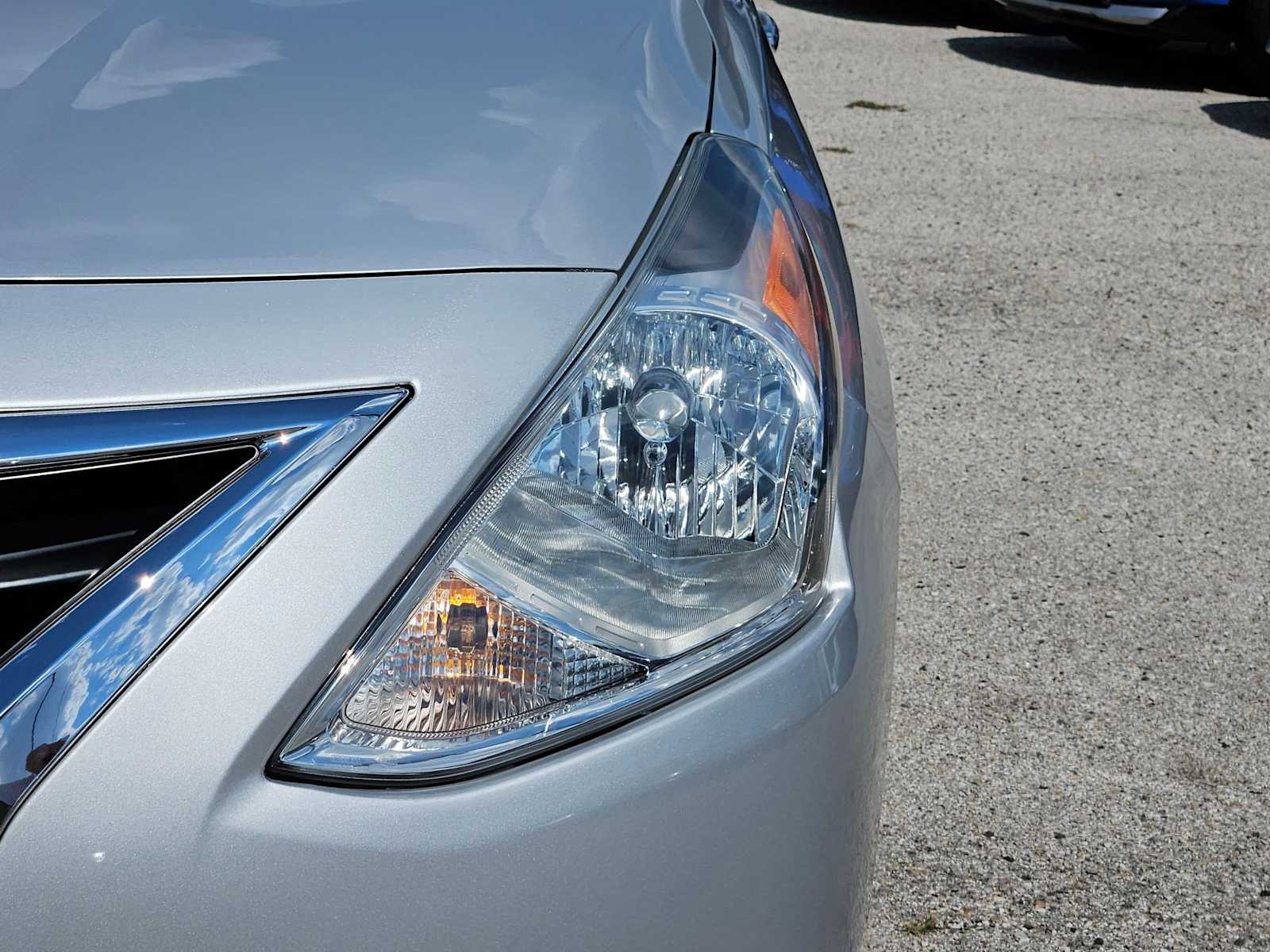 Thumbnail: 2019 Nissan Versa - 10