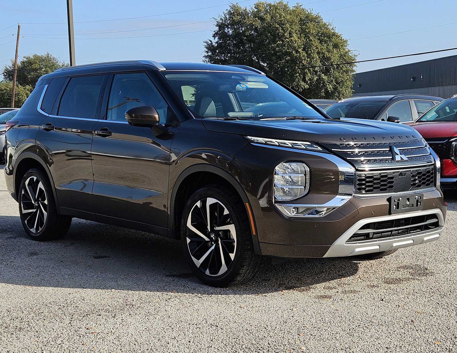 Thumbnail: 2022 Mitsubishi Outlander - 8