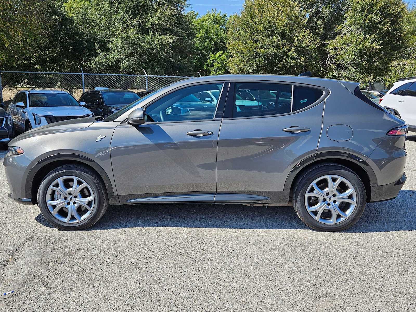 2024 Dodge Hornet R/T photo 3