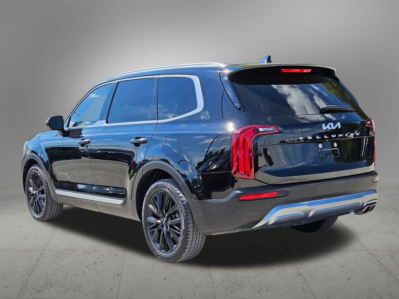 2022 Kia Telluride SX photo 2