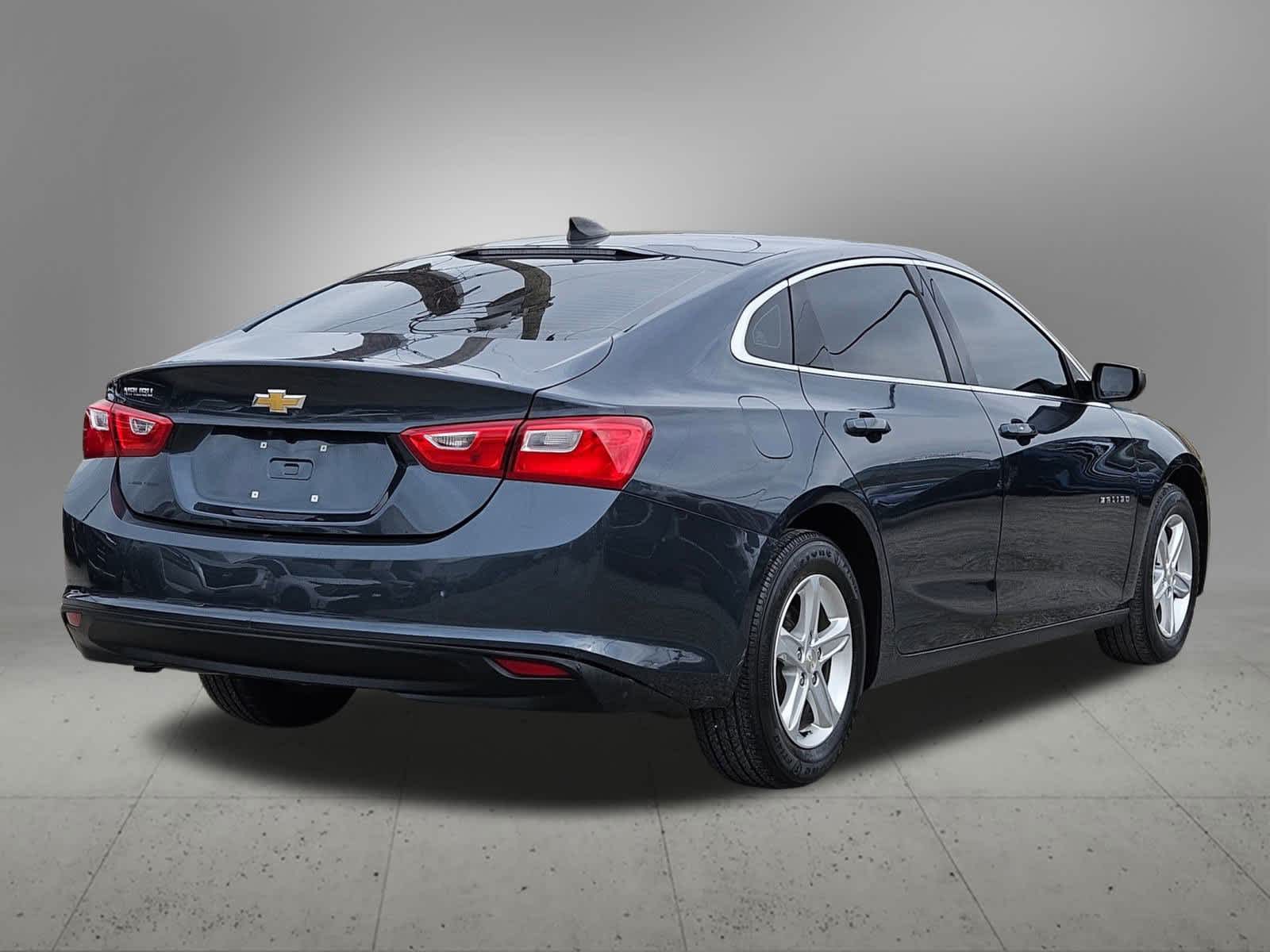 Thumbnail: 2020 Chevrolet Malibu - 6