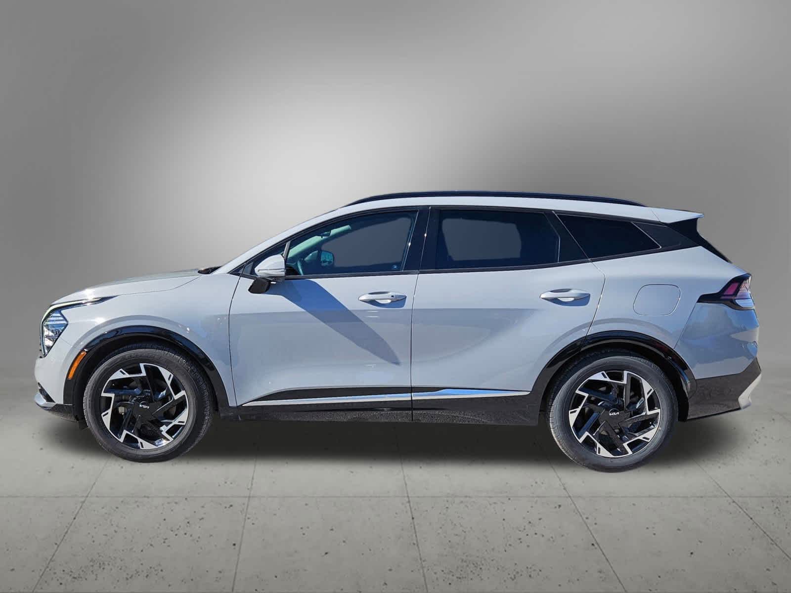 2023 Kia Sportage photo 2
