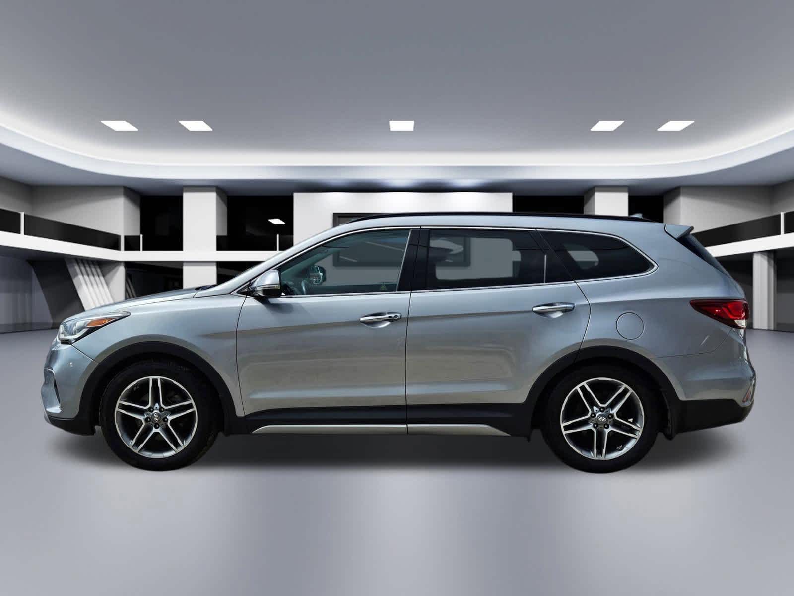 Thumbnail: 2017 Hyundai Santa Fe - 2