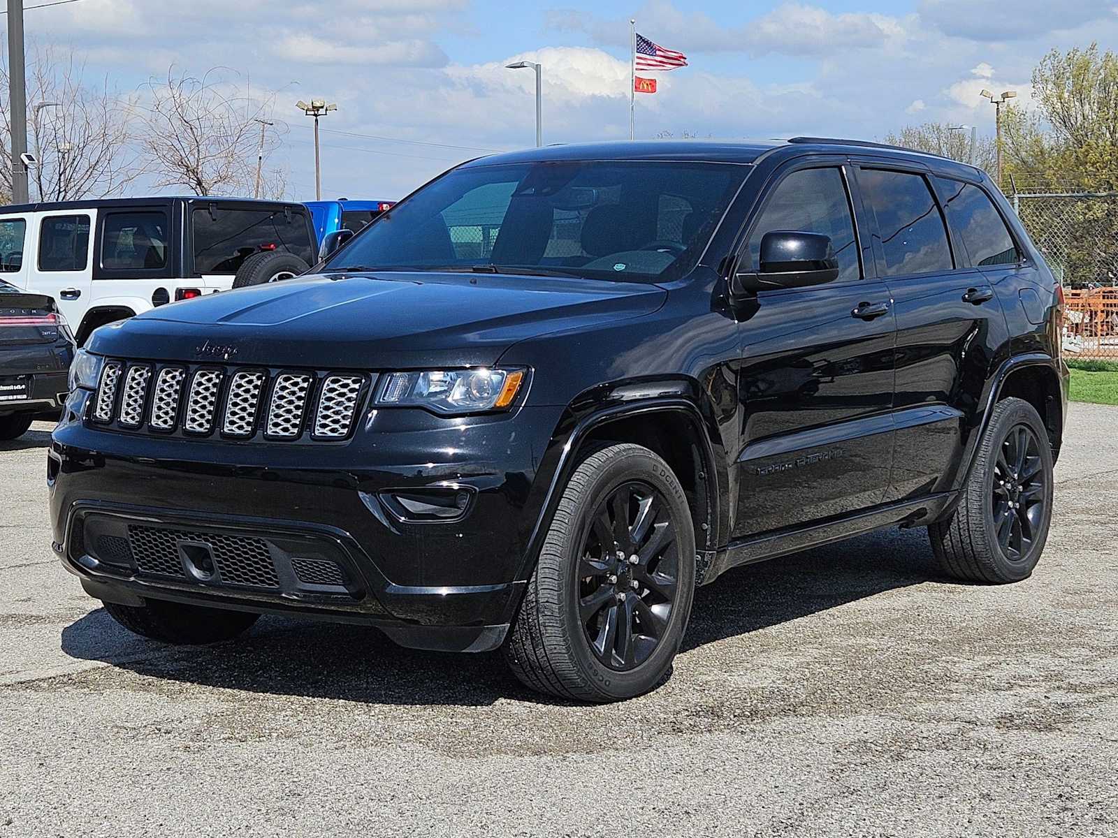 Thumbnail: 2020 Jeep Grand Cherokee - 10