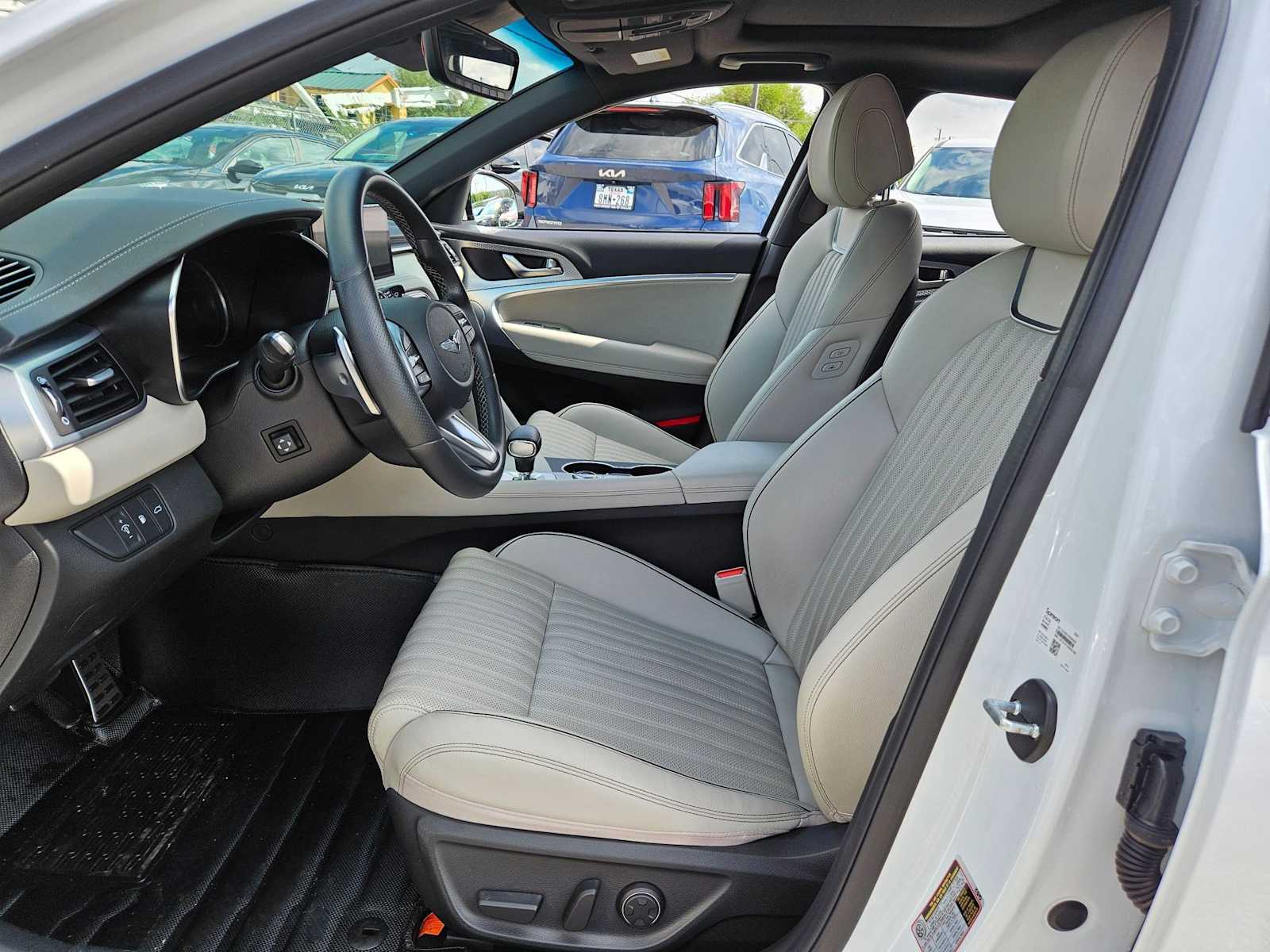 Thumbnail: 2023 Genesis G70 - 14