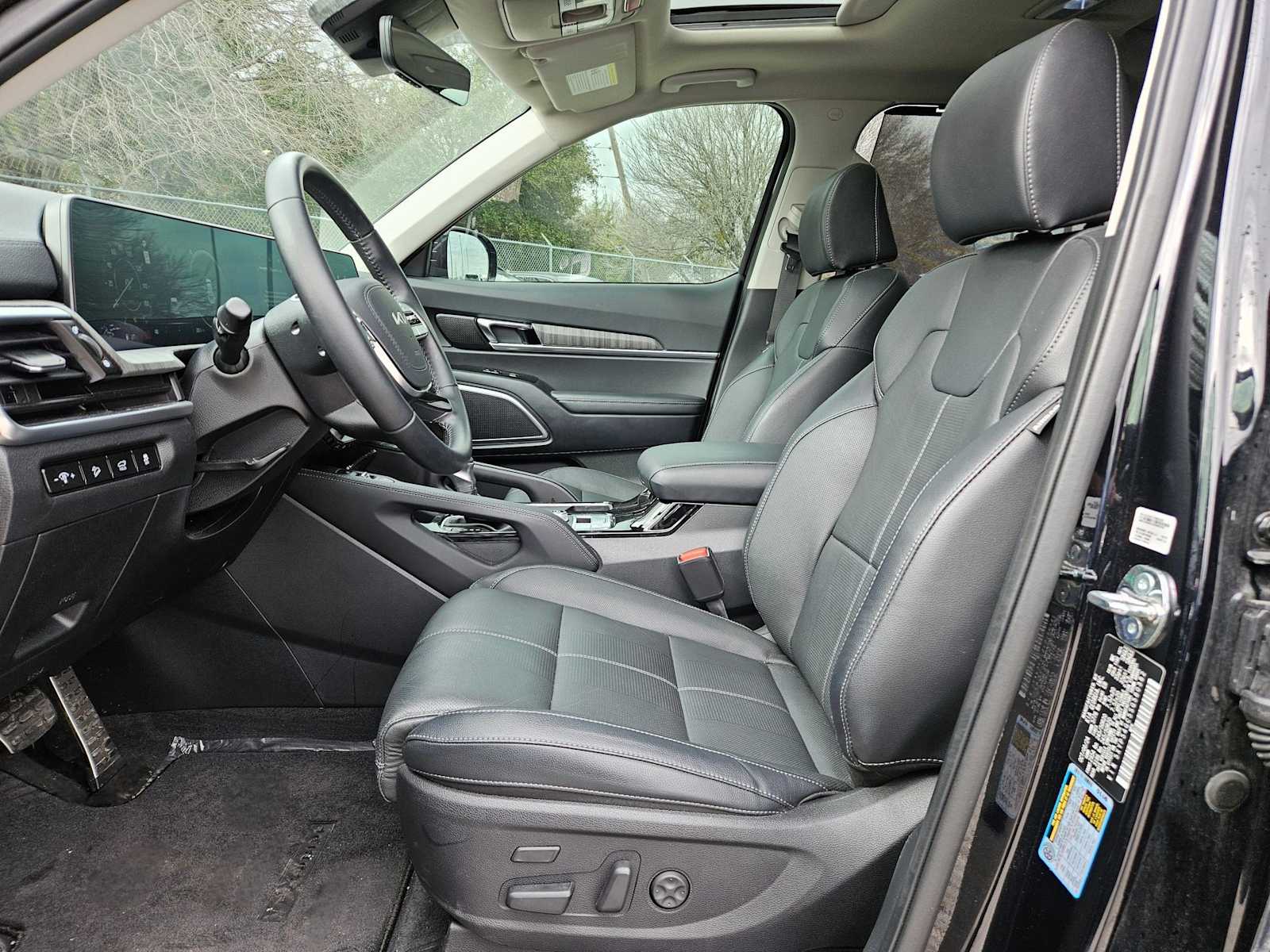 Thumbnail: 2025 Kia Telluride - 13