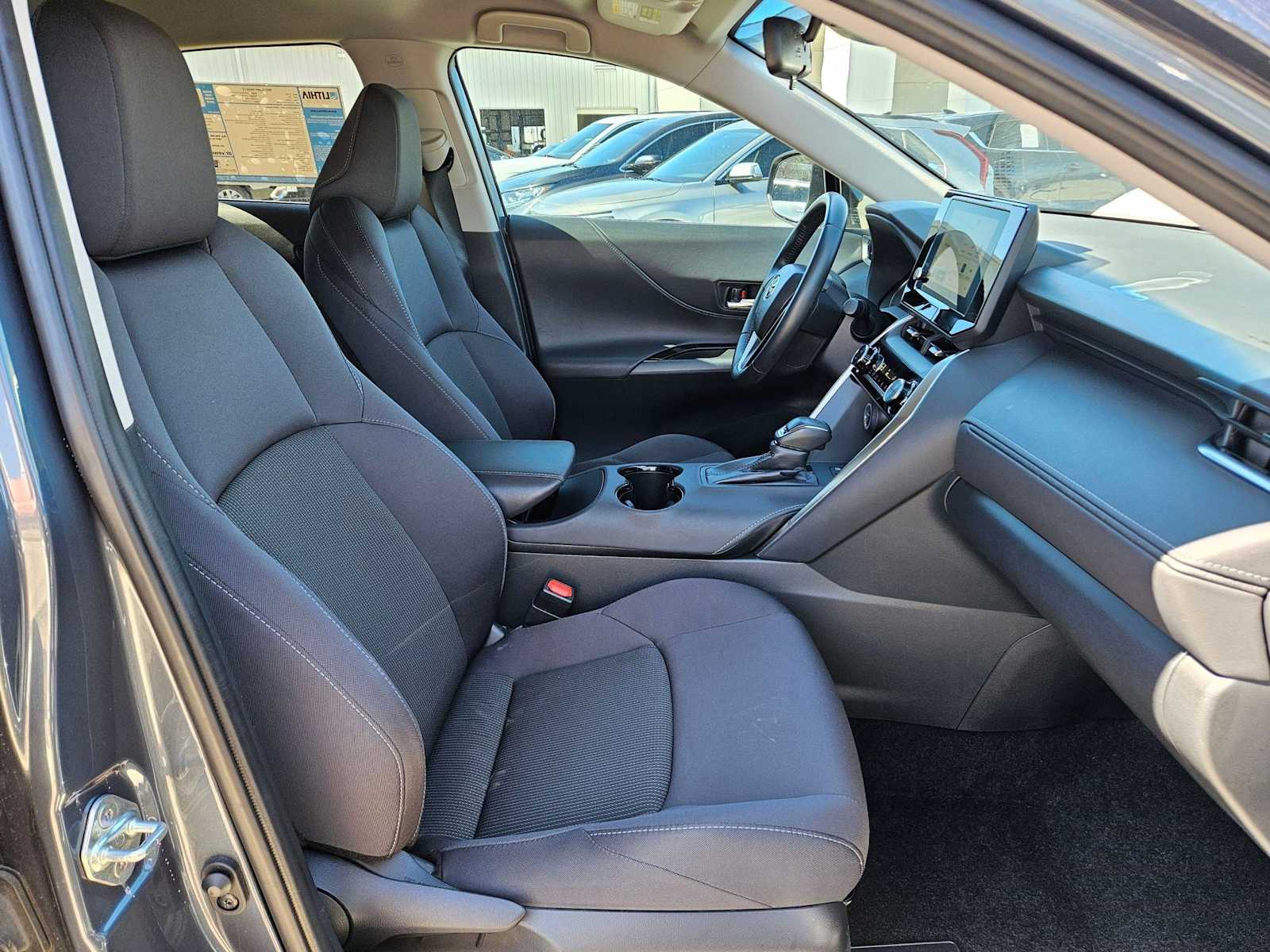 Thumbnail: 2023 Toyota Venza - 20