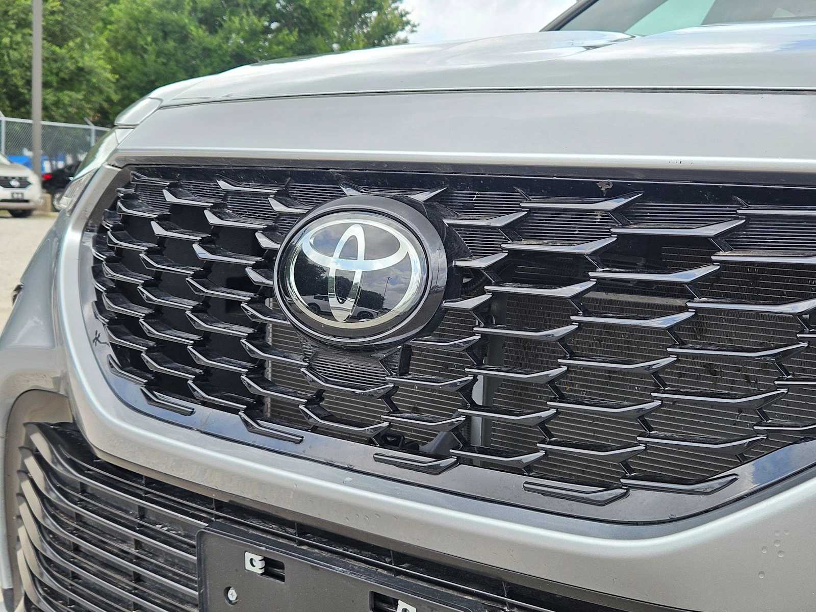 Thumbnail: 2024 Toyota Highlander - 12
