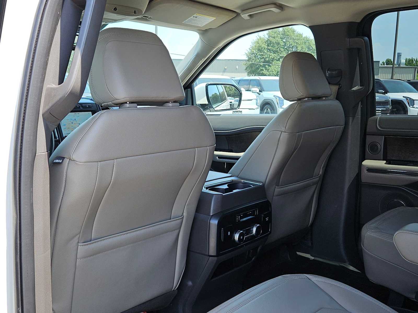 Thumbnail: 2021 Ford Expedition - 15
