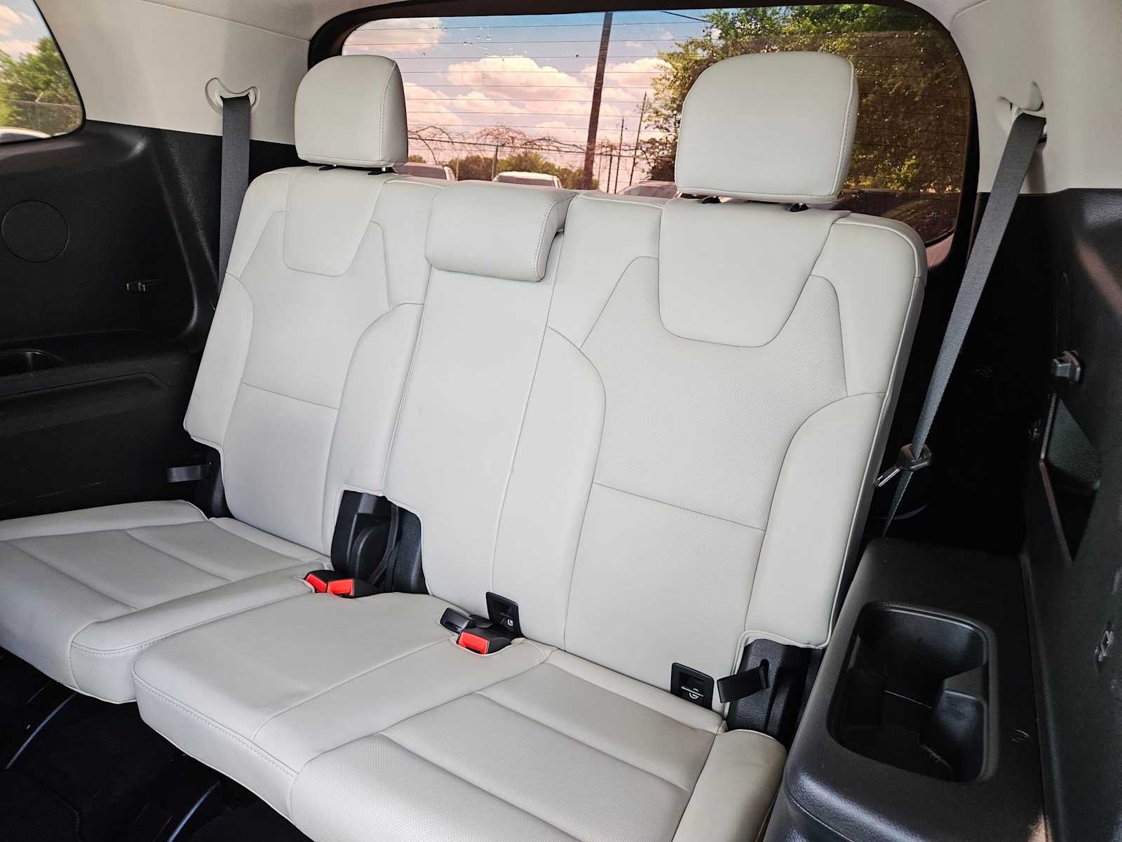 Thumbnail: 2020 Kia Telluride - 19