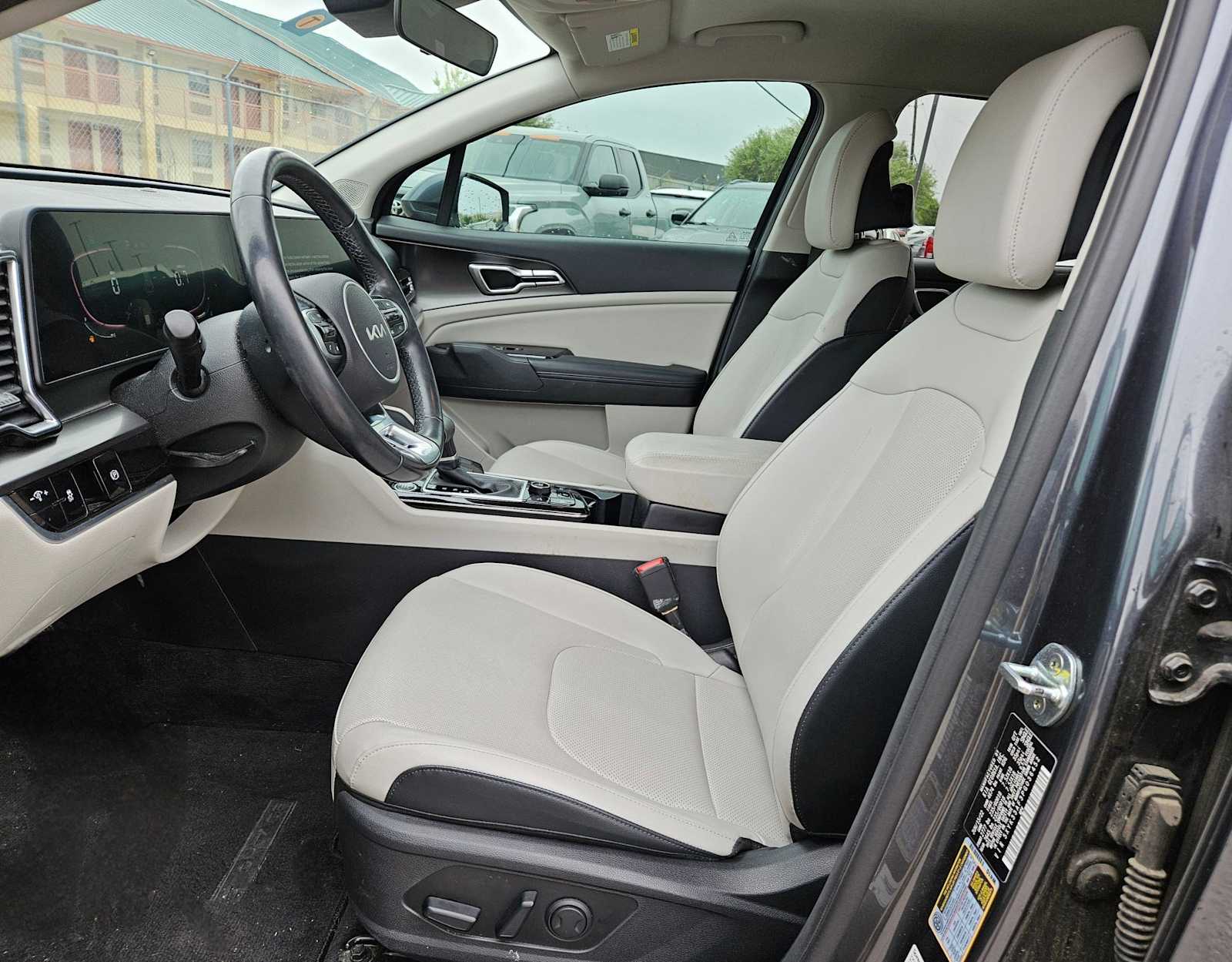 Thumbnail: 2023 Kia Sportage - 12