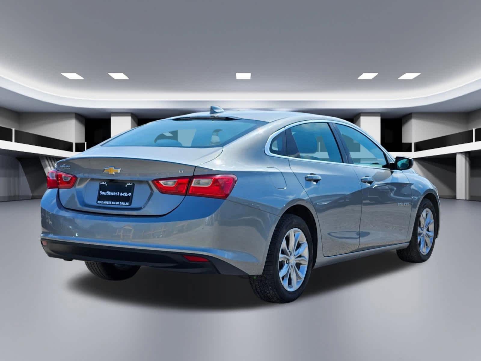 Thumbnail: 2023 Chevrolet Malibu - 6