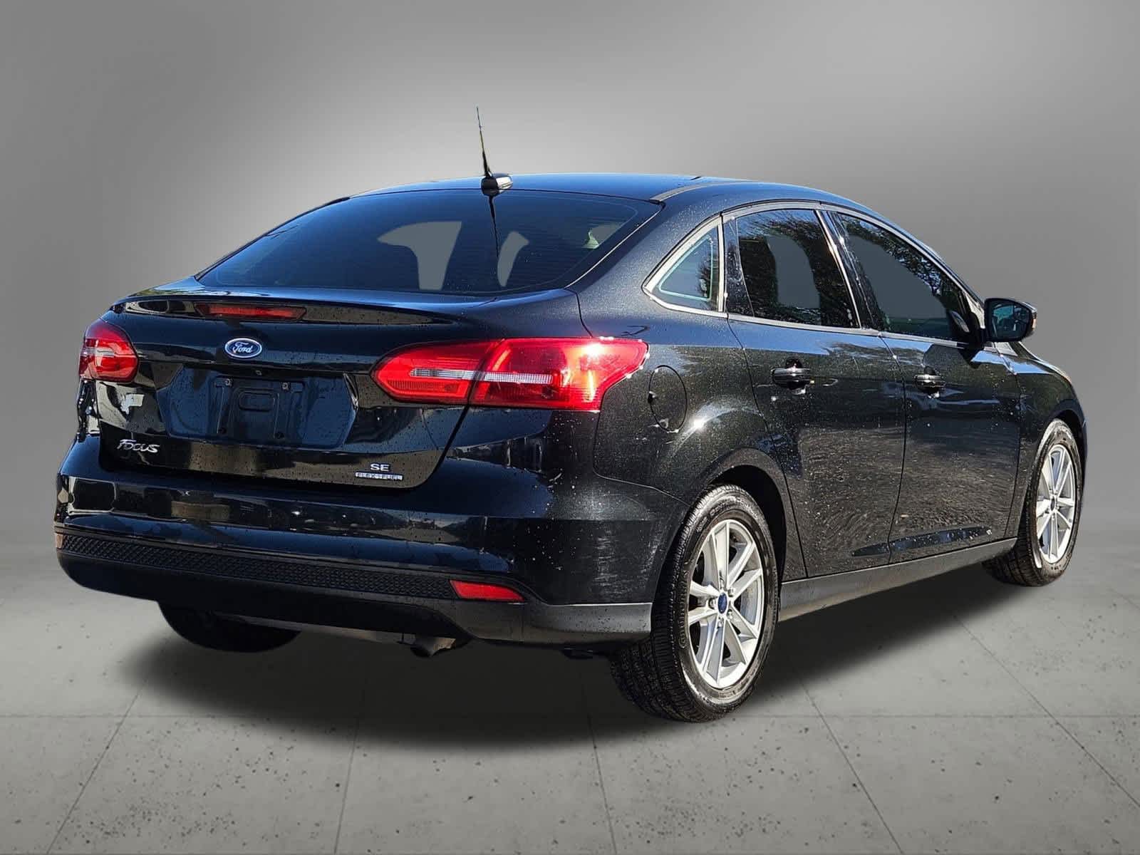 Thumbnail: 2015 Ford Focus - 5