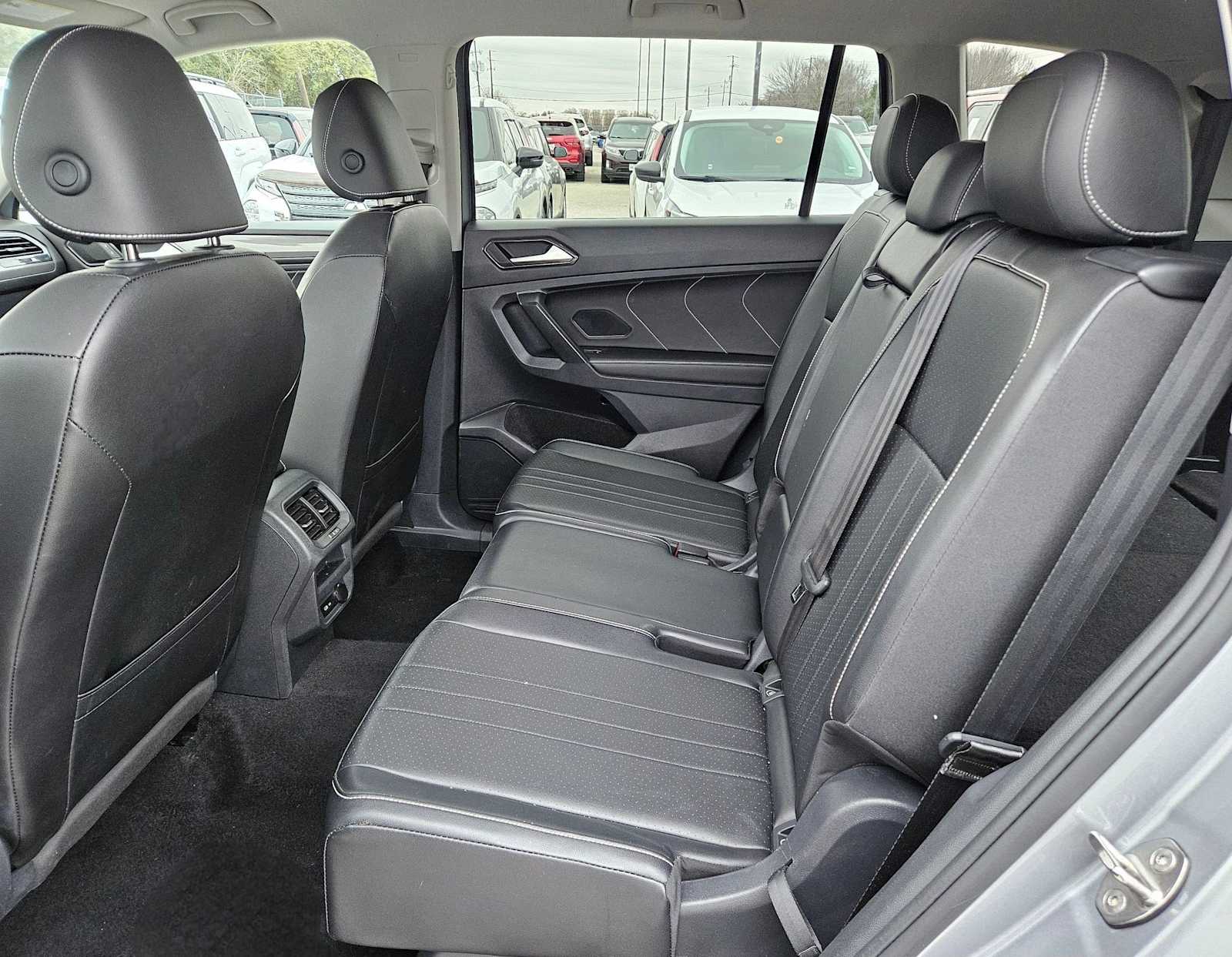 Thumbnail: 2024 Volkswagen Tiguan - 15