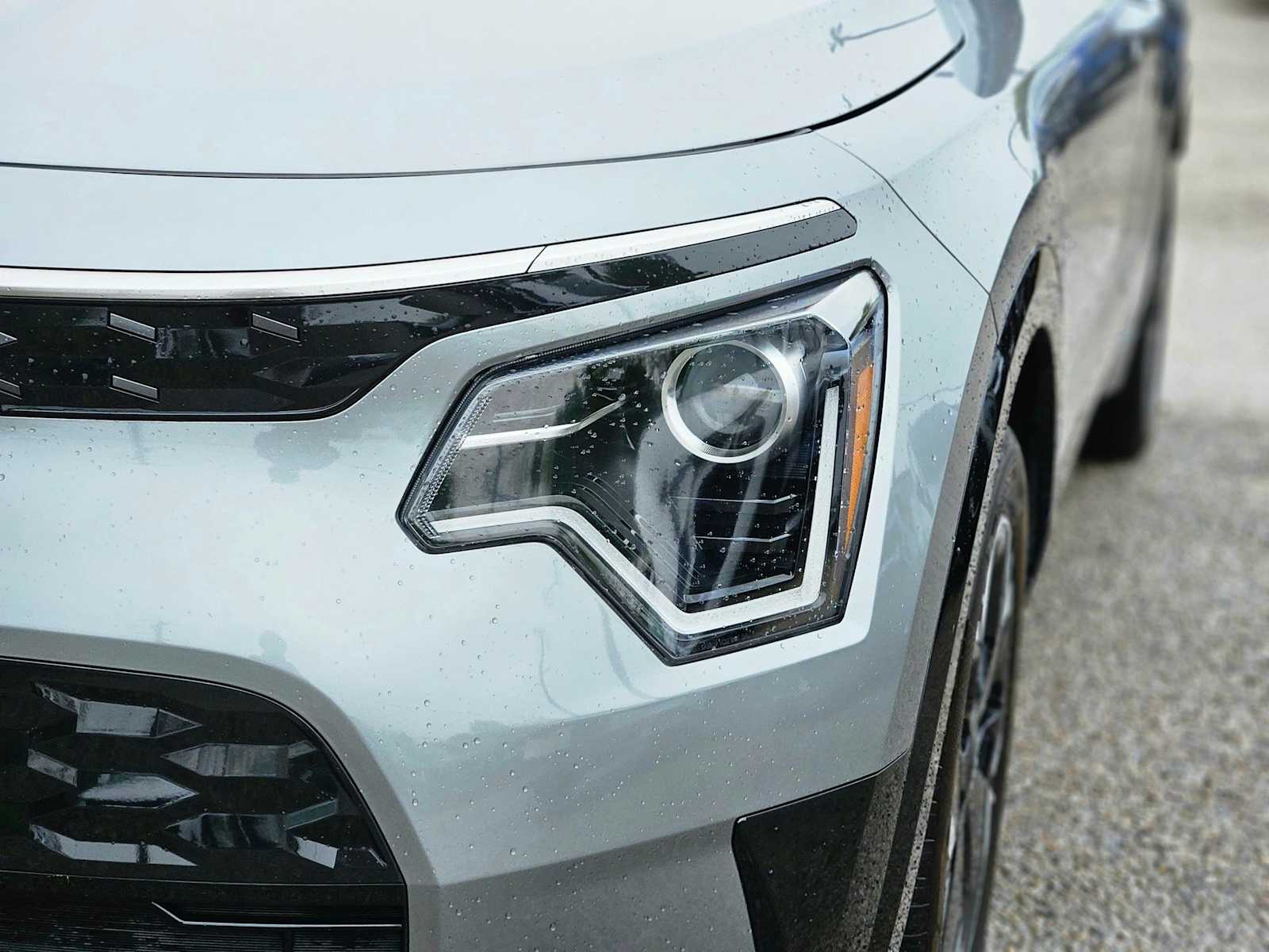 Thumbnail: 2024 Kia Niro - 11