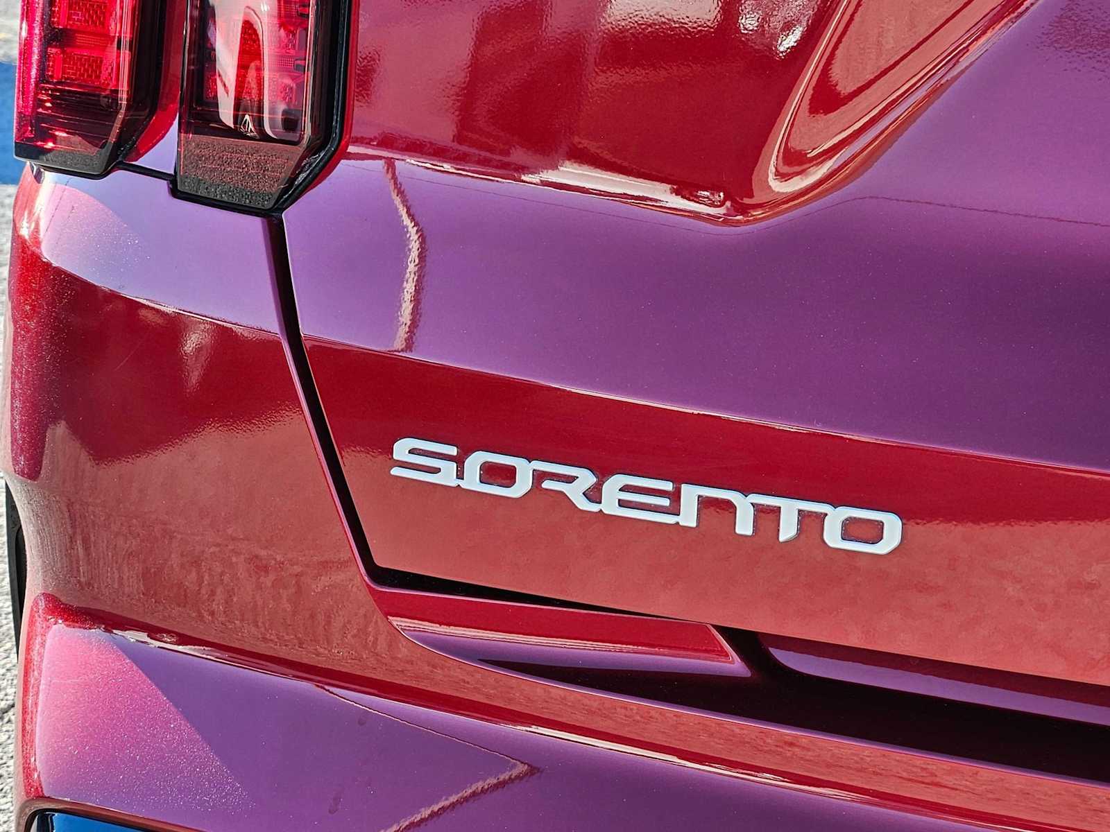 Thumbnail: 2023 Kia Sorento - 12