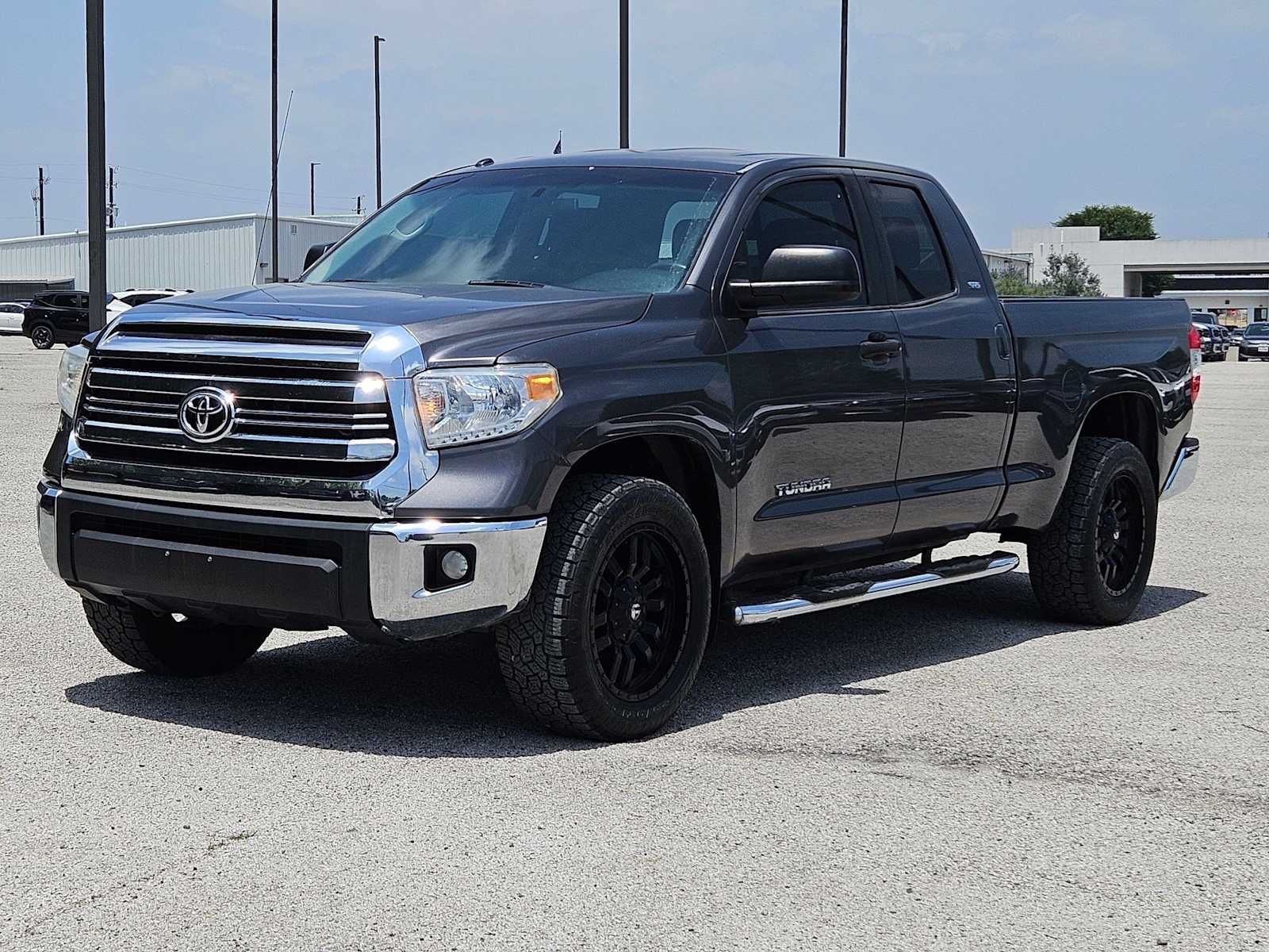 Thumbnail: 2016 Toyota Tundra - 10