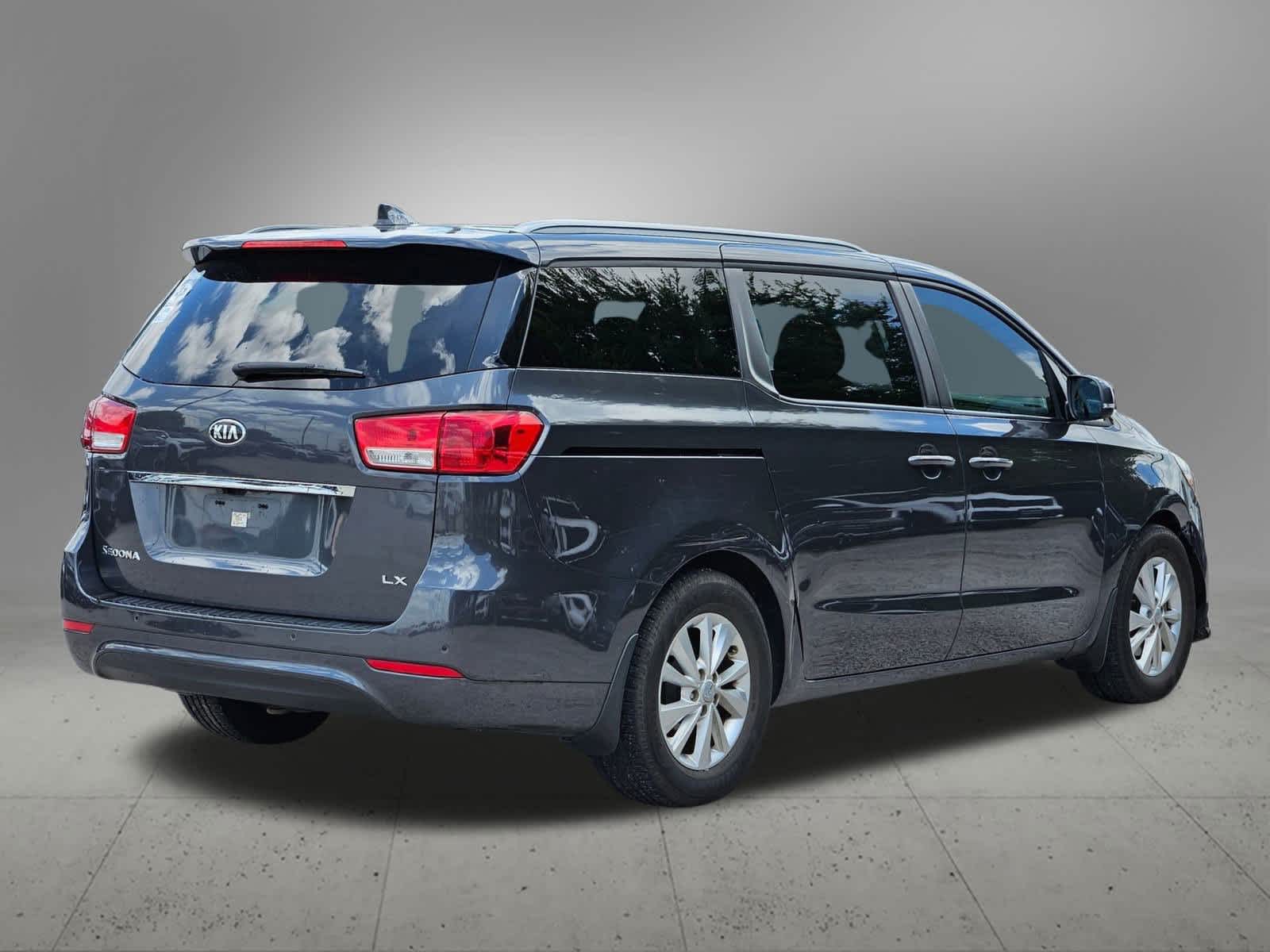 Thumbnail: 2017 Kia Sedona - 6