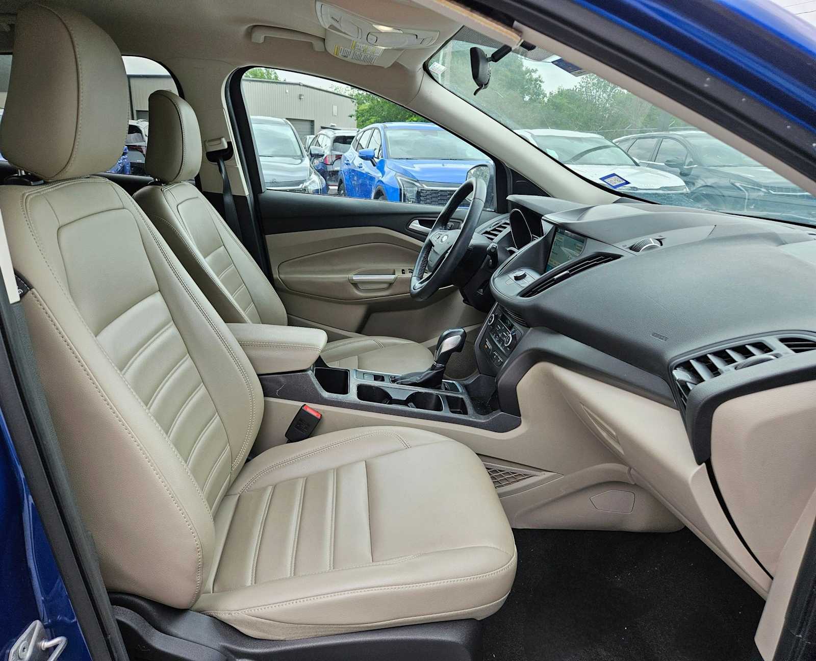 Thumbnail: 2019 Ford Escape - 10