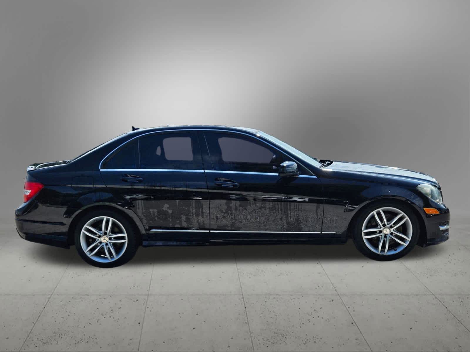 Thumbnail: 2013 Mercedes-Benz C-Class - 6