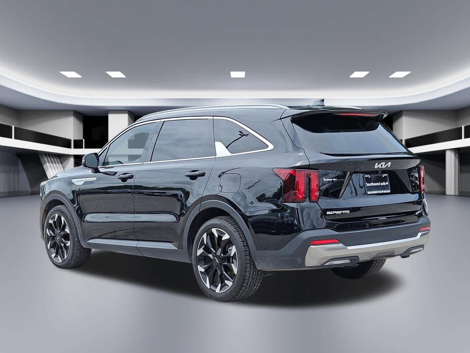 Thumbnail: 2024 Kia Sorento - 3