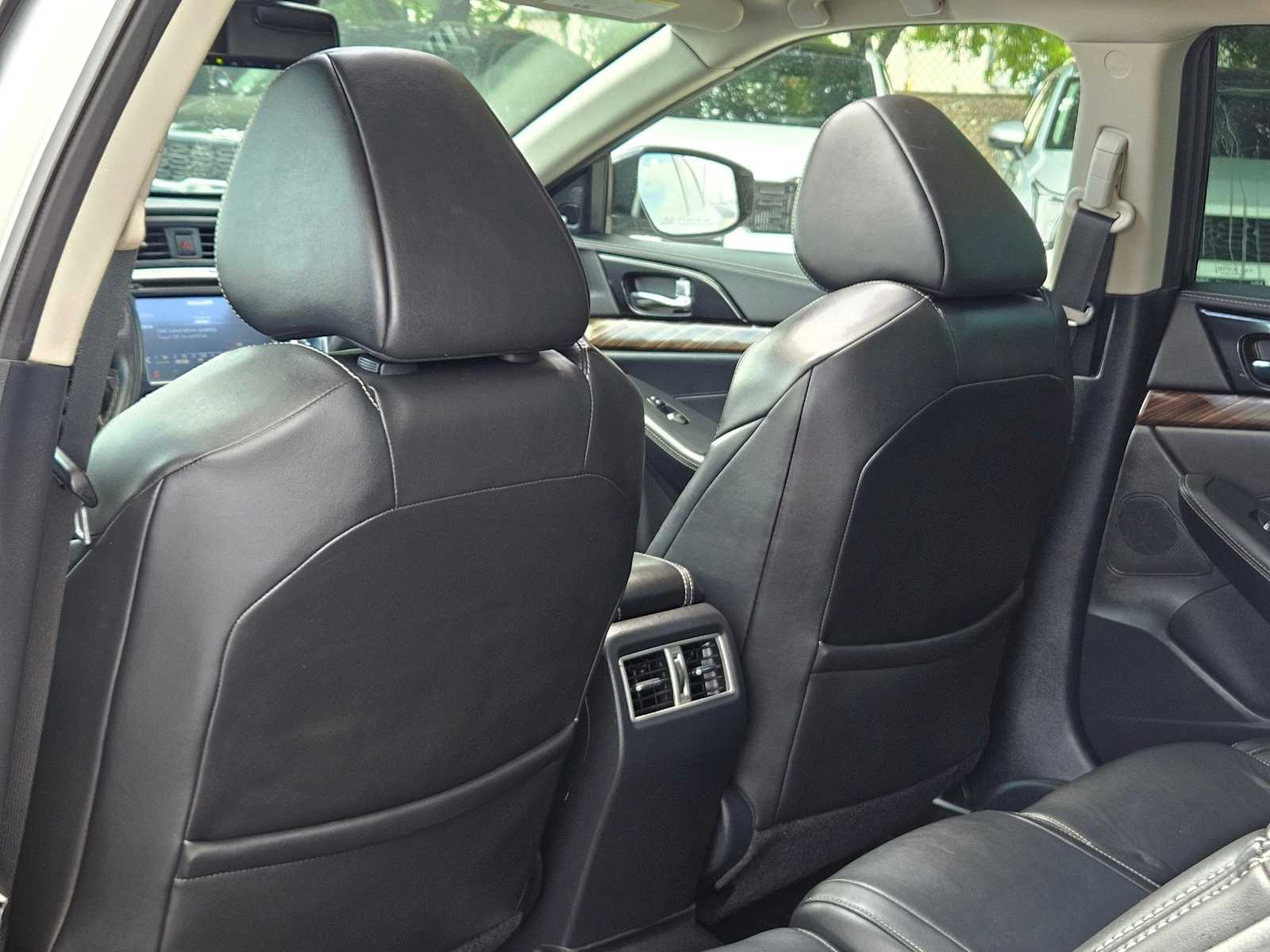 Thumbnail: 2017 Nissan Maxima - 18